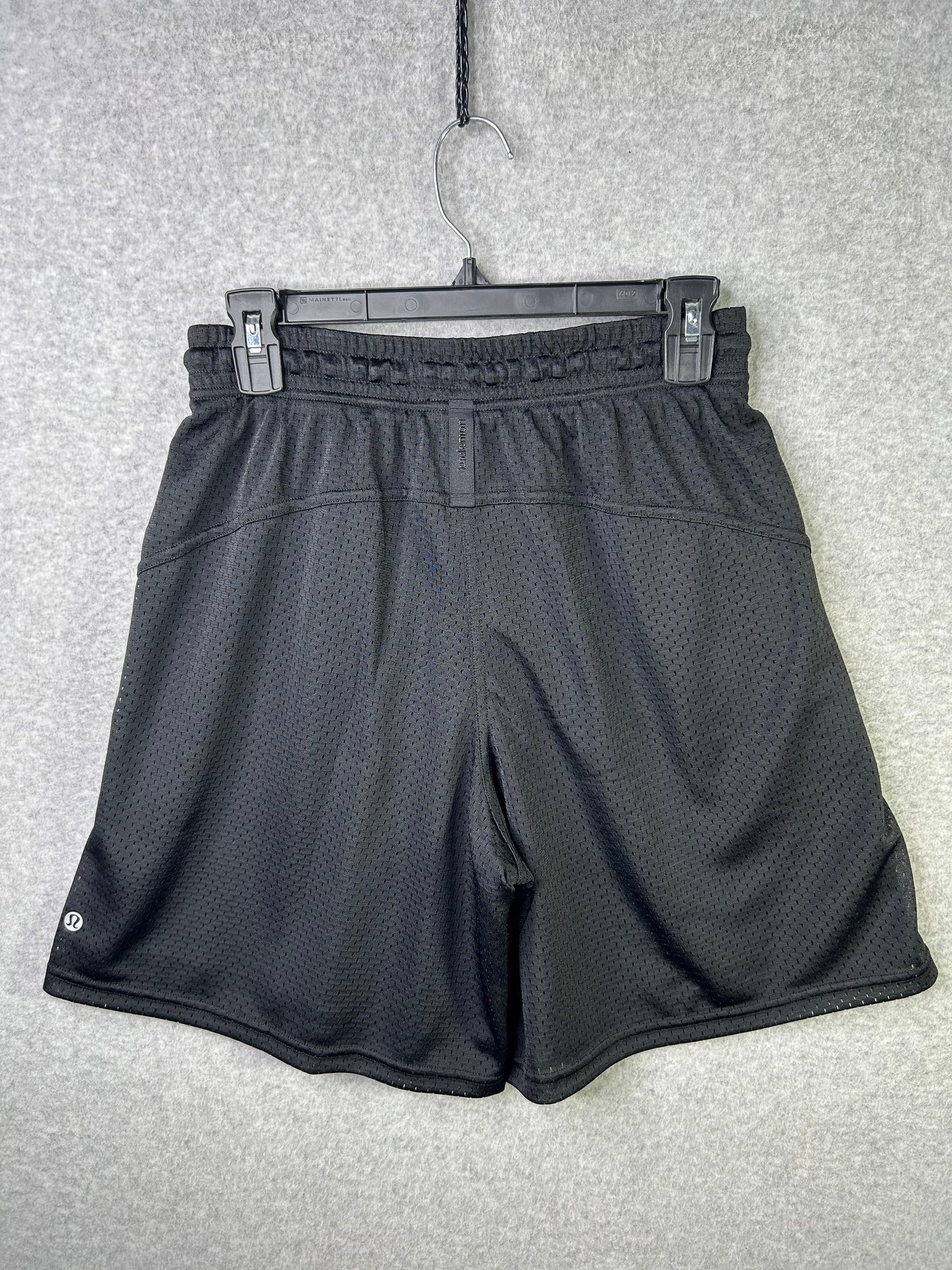 Lululemon Relaxed-Fit Mesh Training Short 8" Size 6 Black