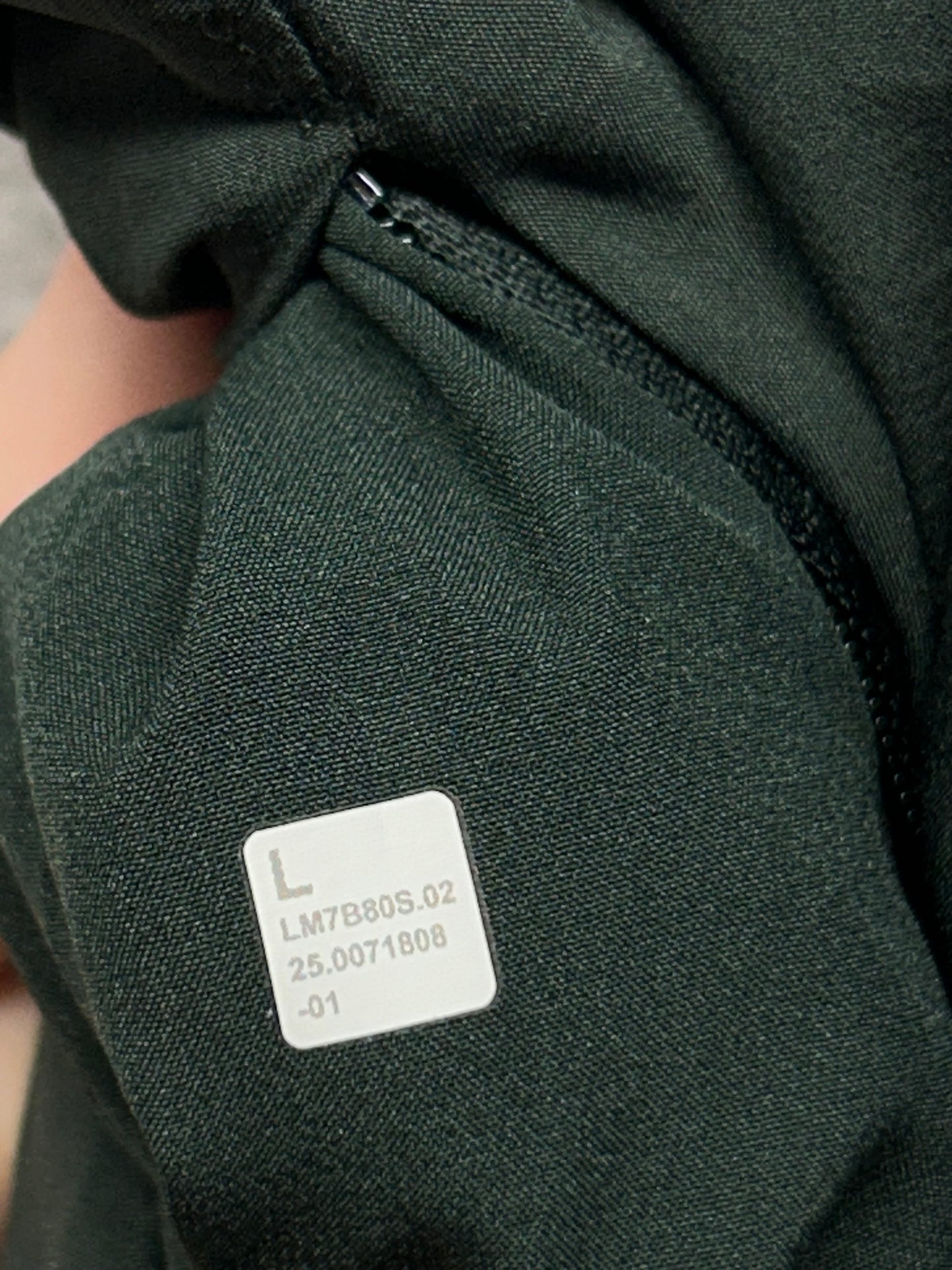 Lululemon Pace Breaker Short 7" Linerless Size Large (Square) Dark Forrest Green