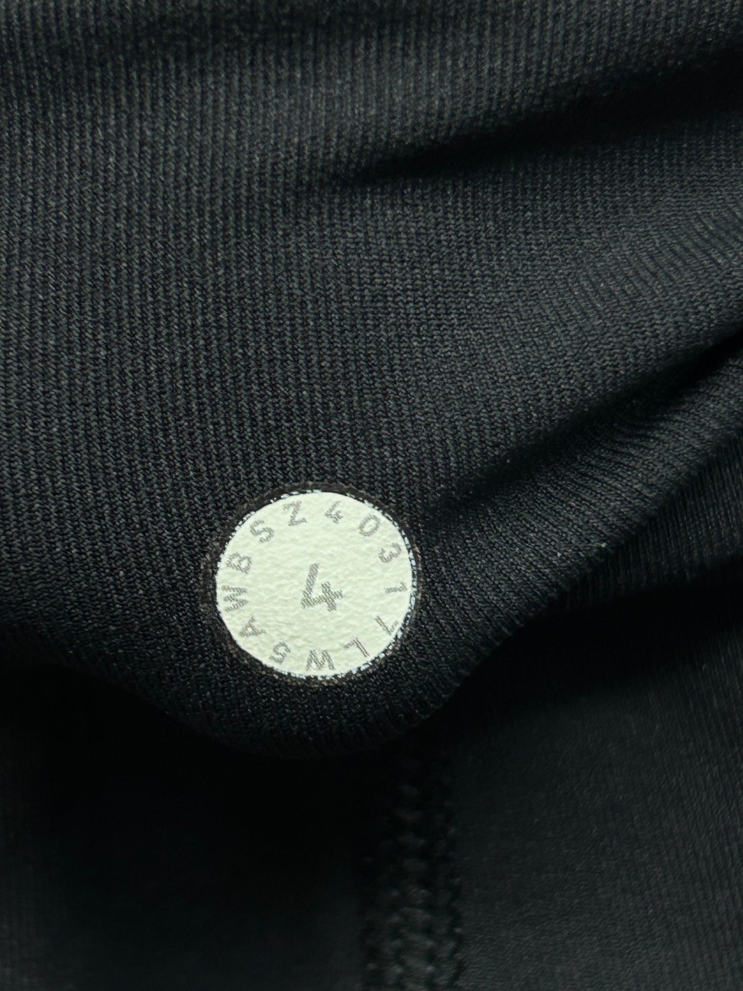 Lululemon Speed Up Tight Luxtreme 28" Size 4 Black