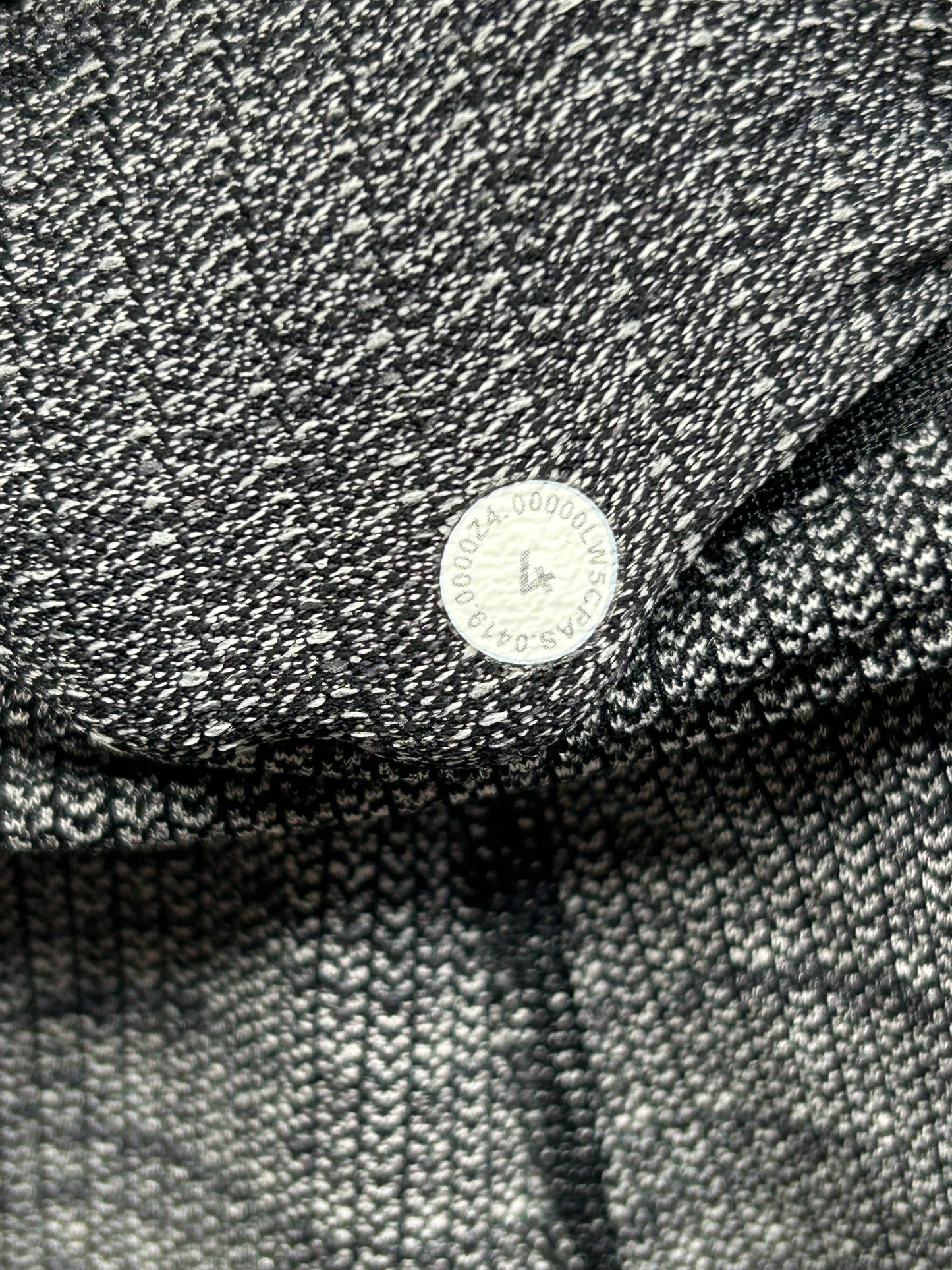 Lululemon Speed Up Tight 28" Luxtreme Size 4 Luon Variegated Knit Black Heathered Black