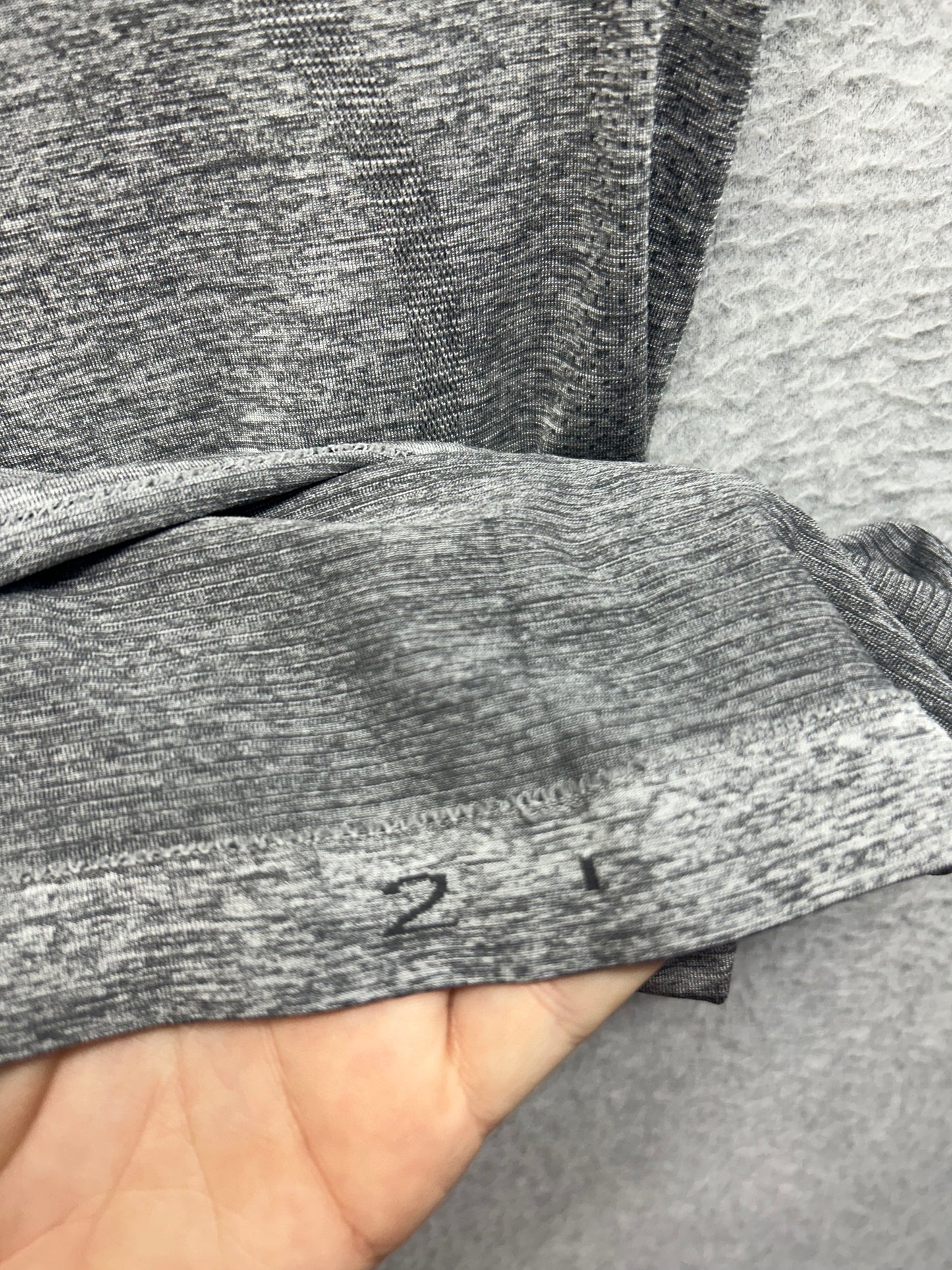 Lululemon Swiftly Tech Short Sleeve Crew Size 2 Heathered Slate
