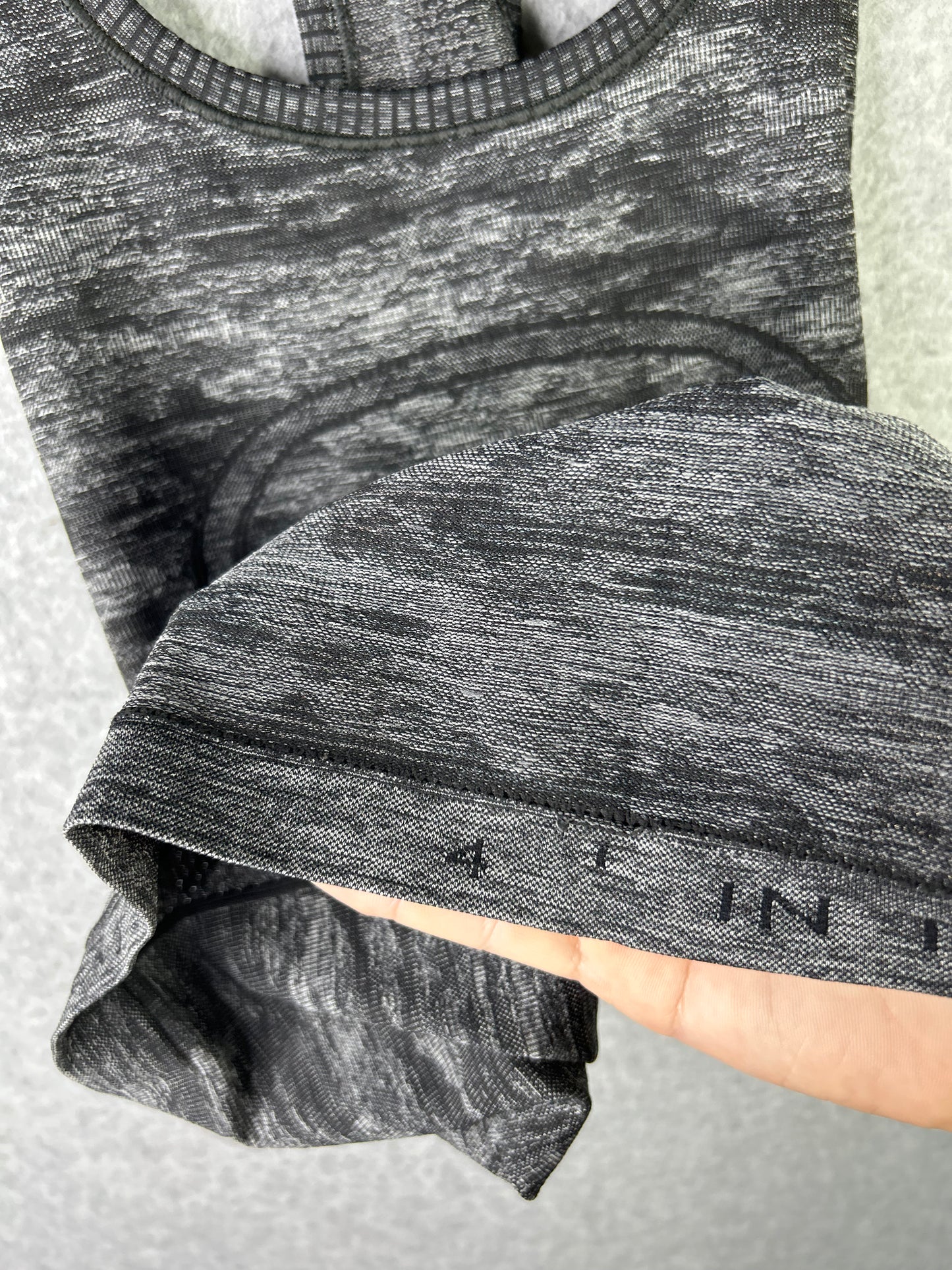 Lululemon Swiftly Tech Racerback Size 4 Black Camo