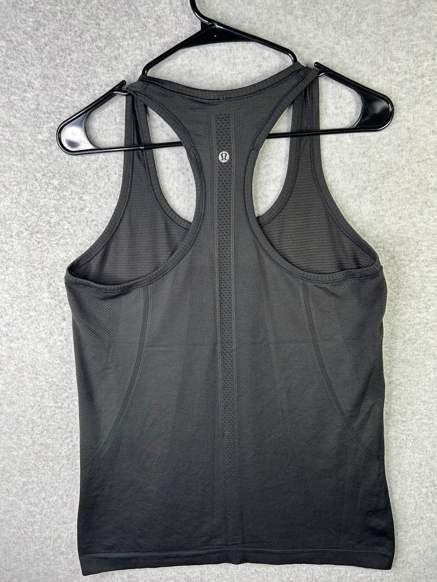 Lululemon Swiftly Tech Racerback Size 10 Black