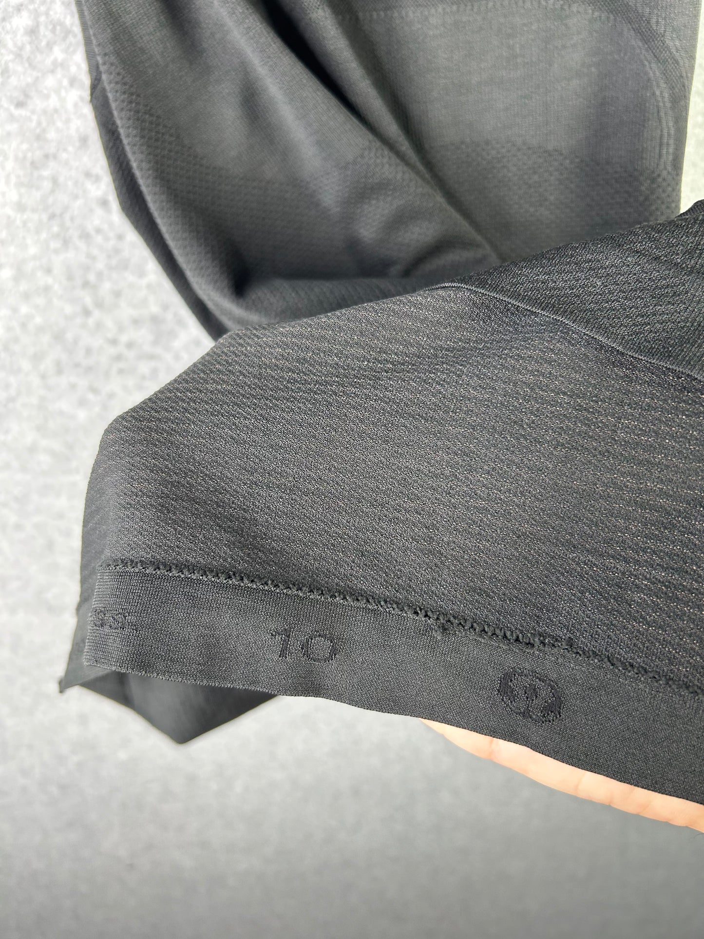 Lululemon Swiftly Tech Racerback Size 10 Black