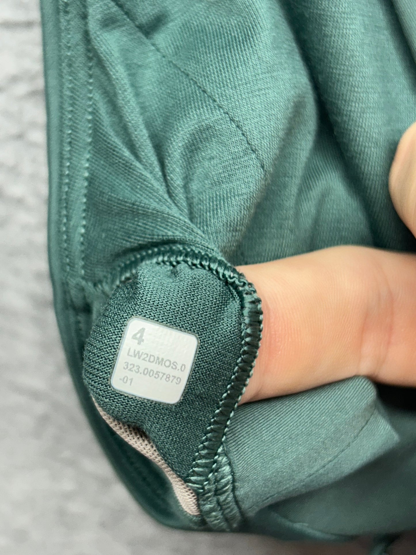 Lululemon Envital Bra Size 4 (Square) Medium Forest