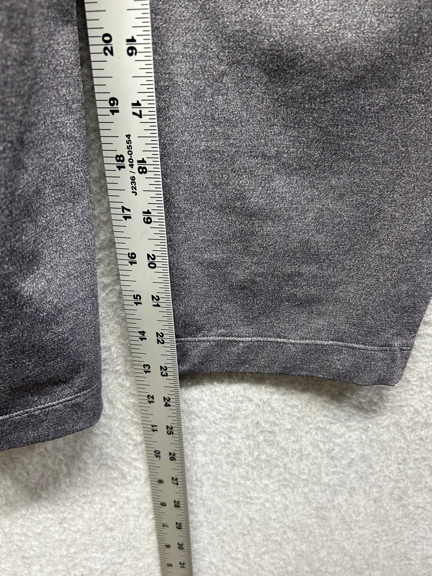 Lululemon On the Fly Crop 23" Size 6 Heathered Gray