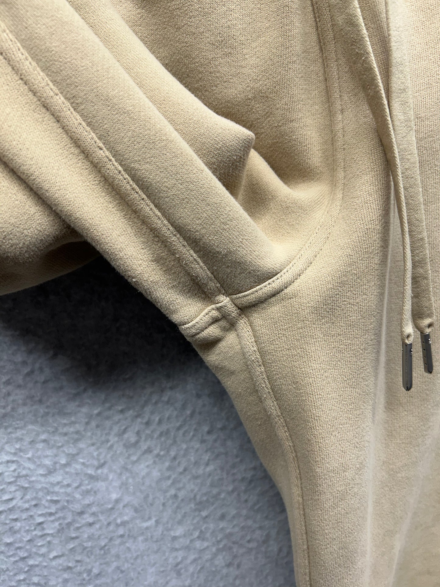 Lululemon Scuba High-Rise Jogger Fleece 28" Size 6 Trench