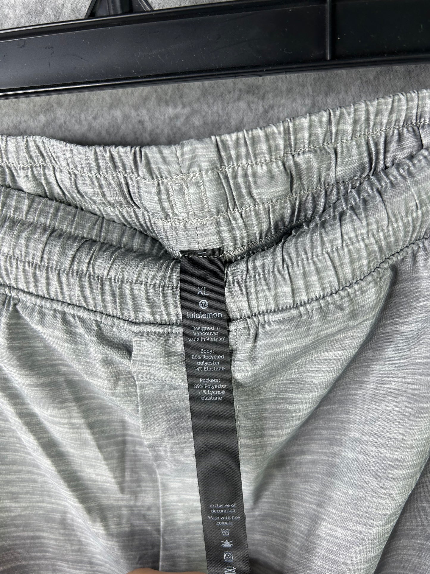 Lululemon Pace Breaker Short Linerless 7" Size XL Heather Allover Sea Salt Light Cast