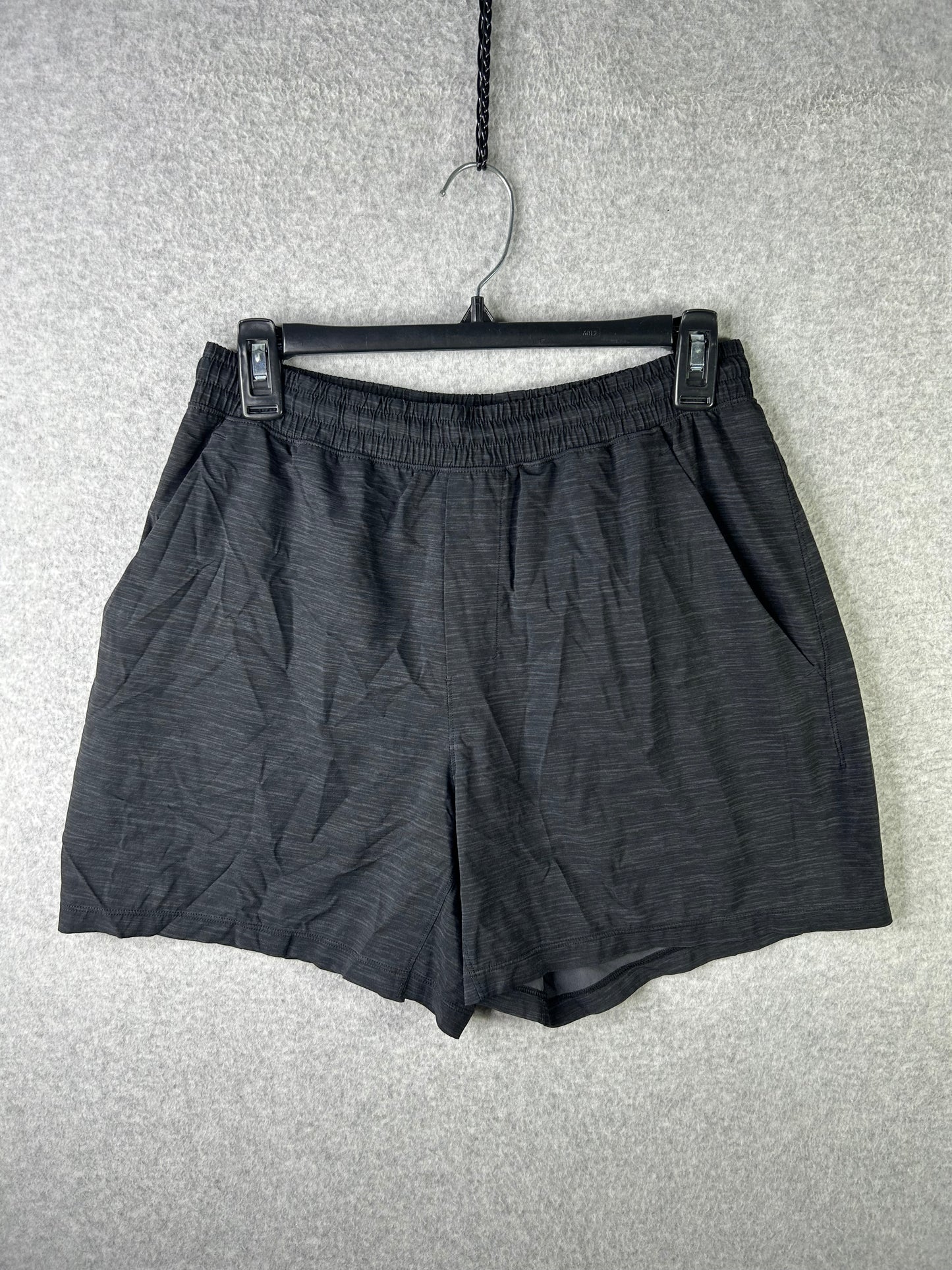 Lululemon Pace Breaker Short Linerless 7" Size Medium Heather Allover Deep Coal Black