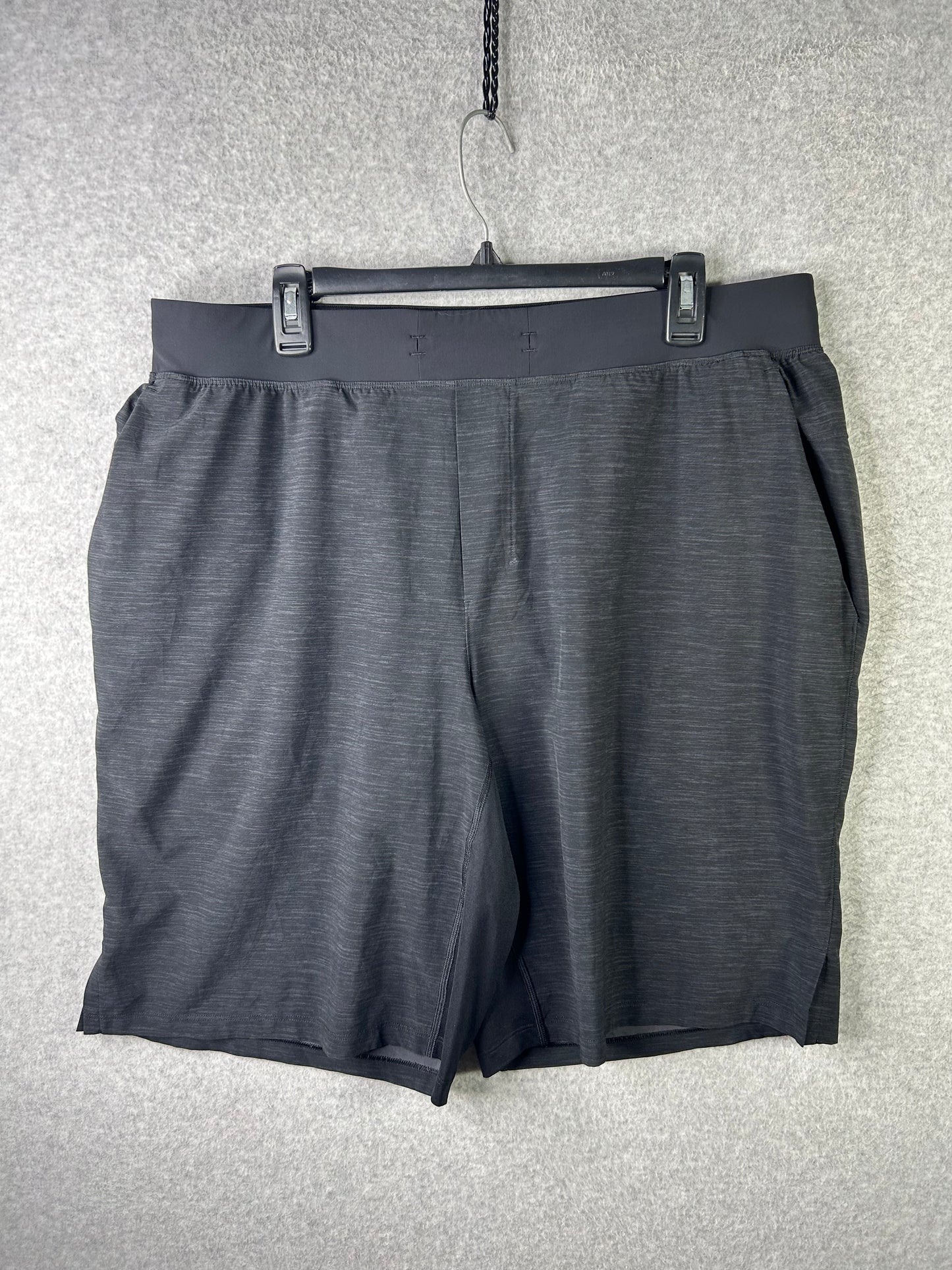 Lululemon T.H.E. Short Linerless 11" Size 2XL Heather Allover Deep Coal Black