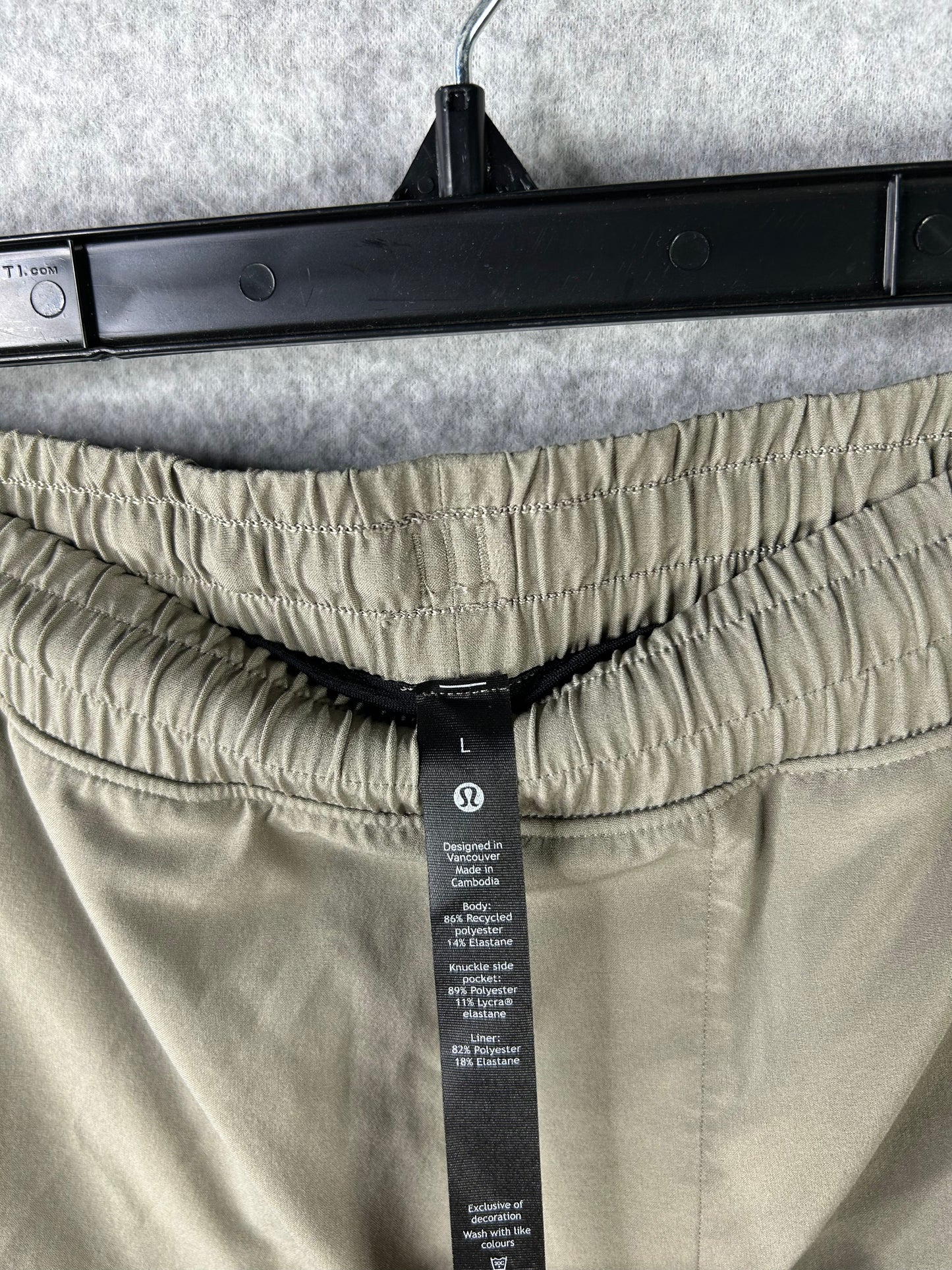 Lululemon Pace Breaker Lined Short 9" Size M Rover