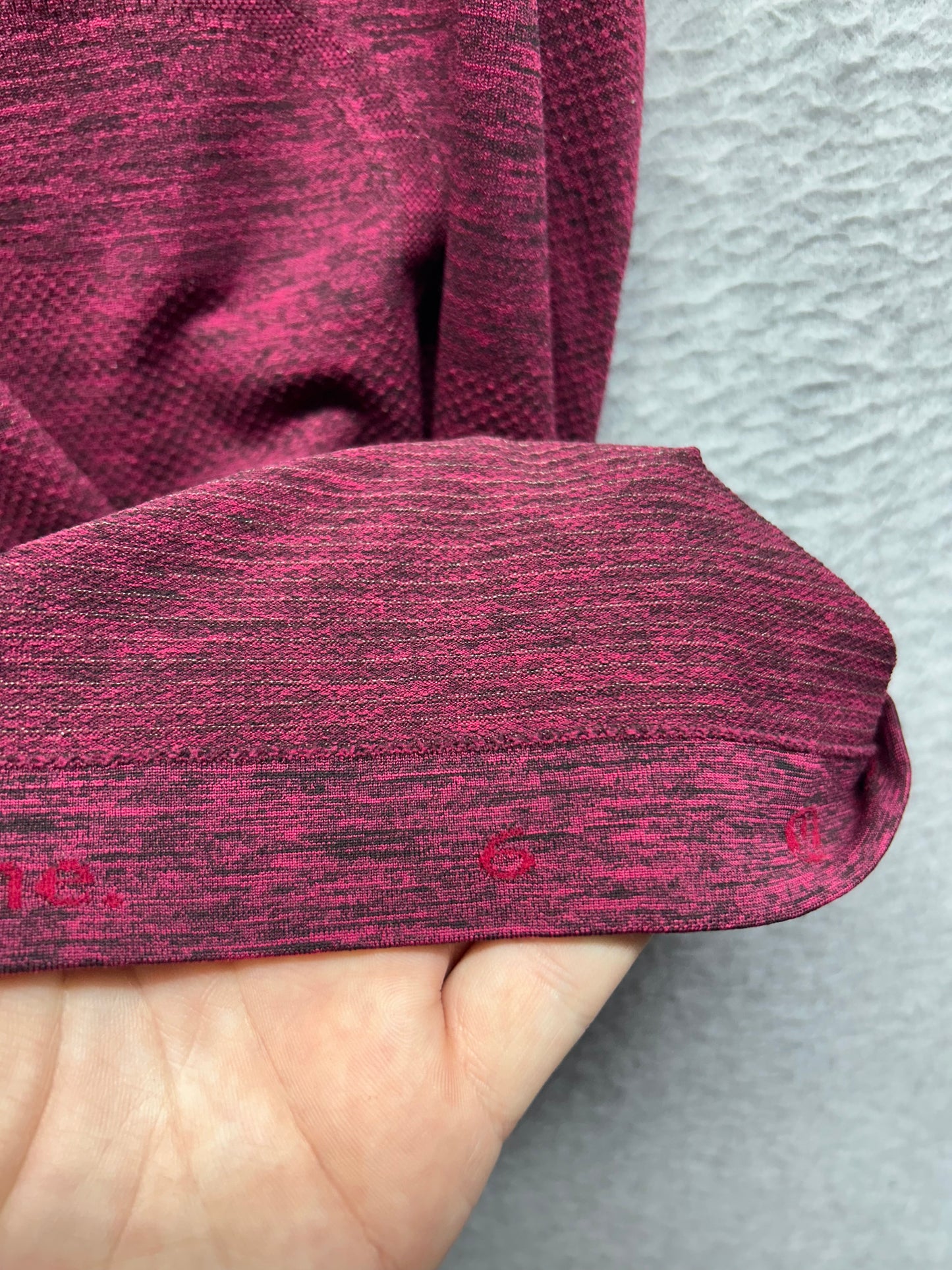 Lululemon Swiftly Tech Racerback Size 6 Heathered Berry Rumble