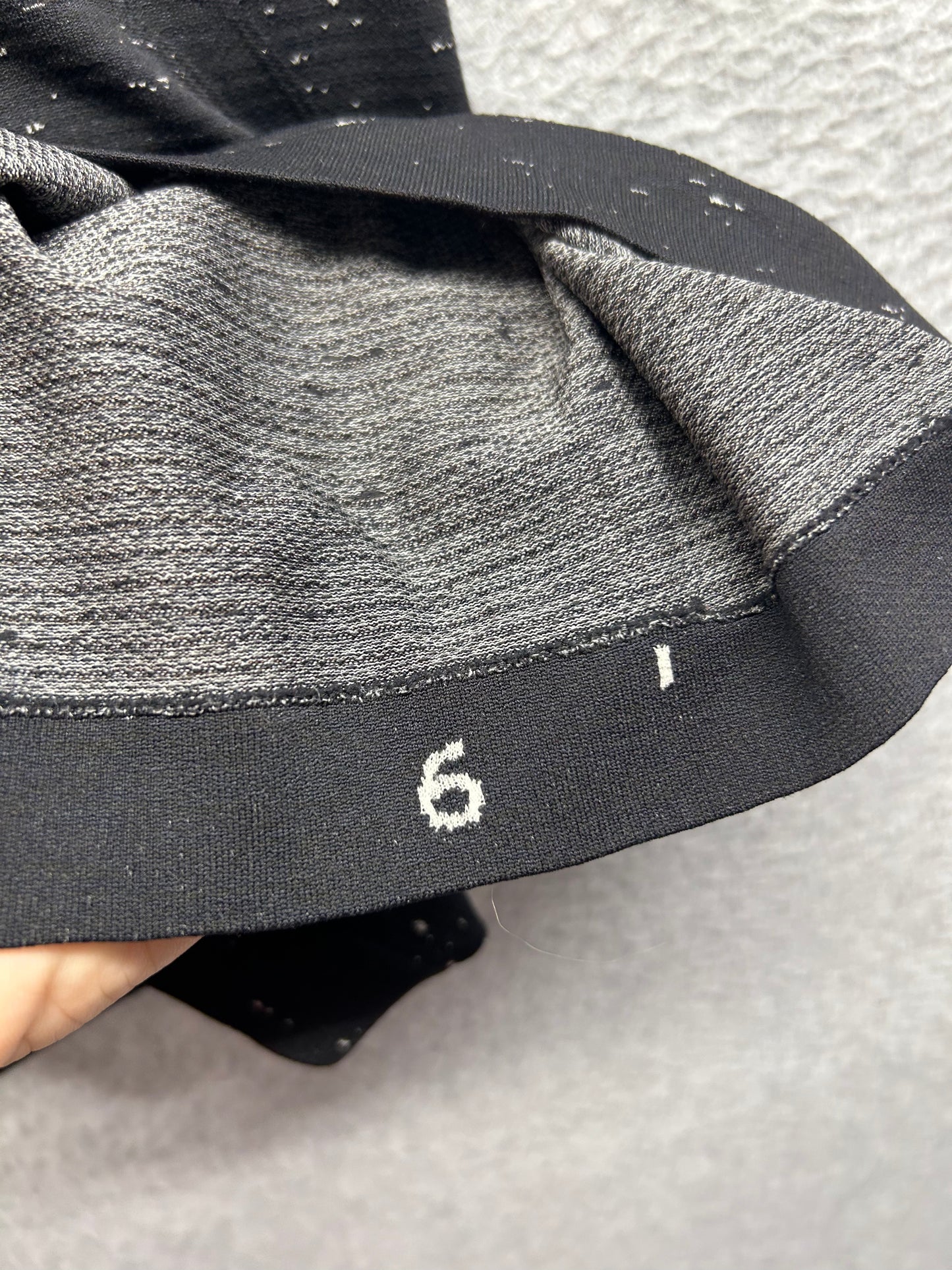 Lululemon Swiftly Tech Racerback Size 6 Black Speckled