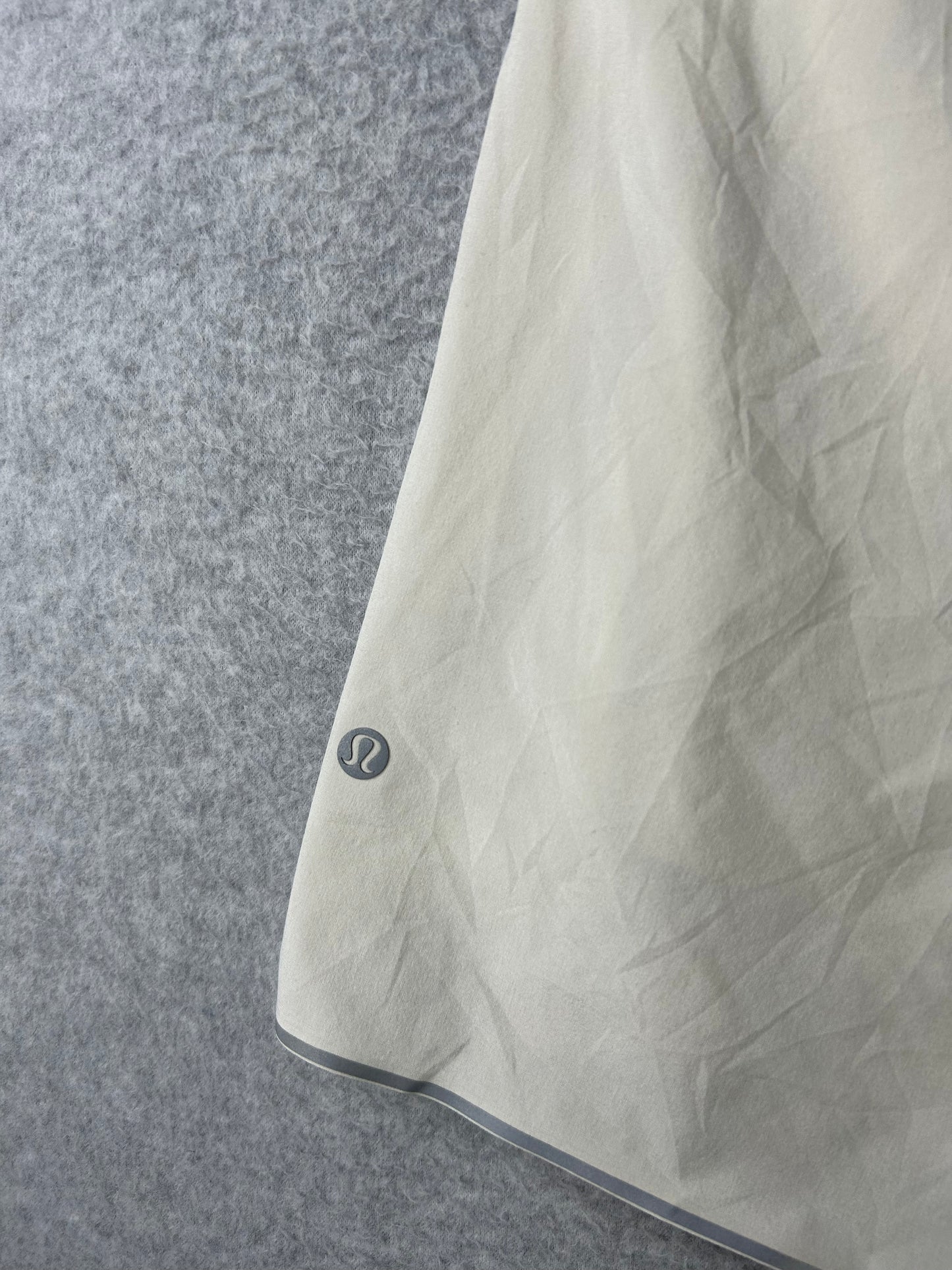 Lululemon Surge Lined Short 6" Size Large White Opal