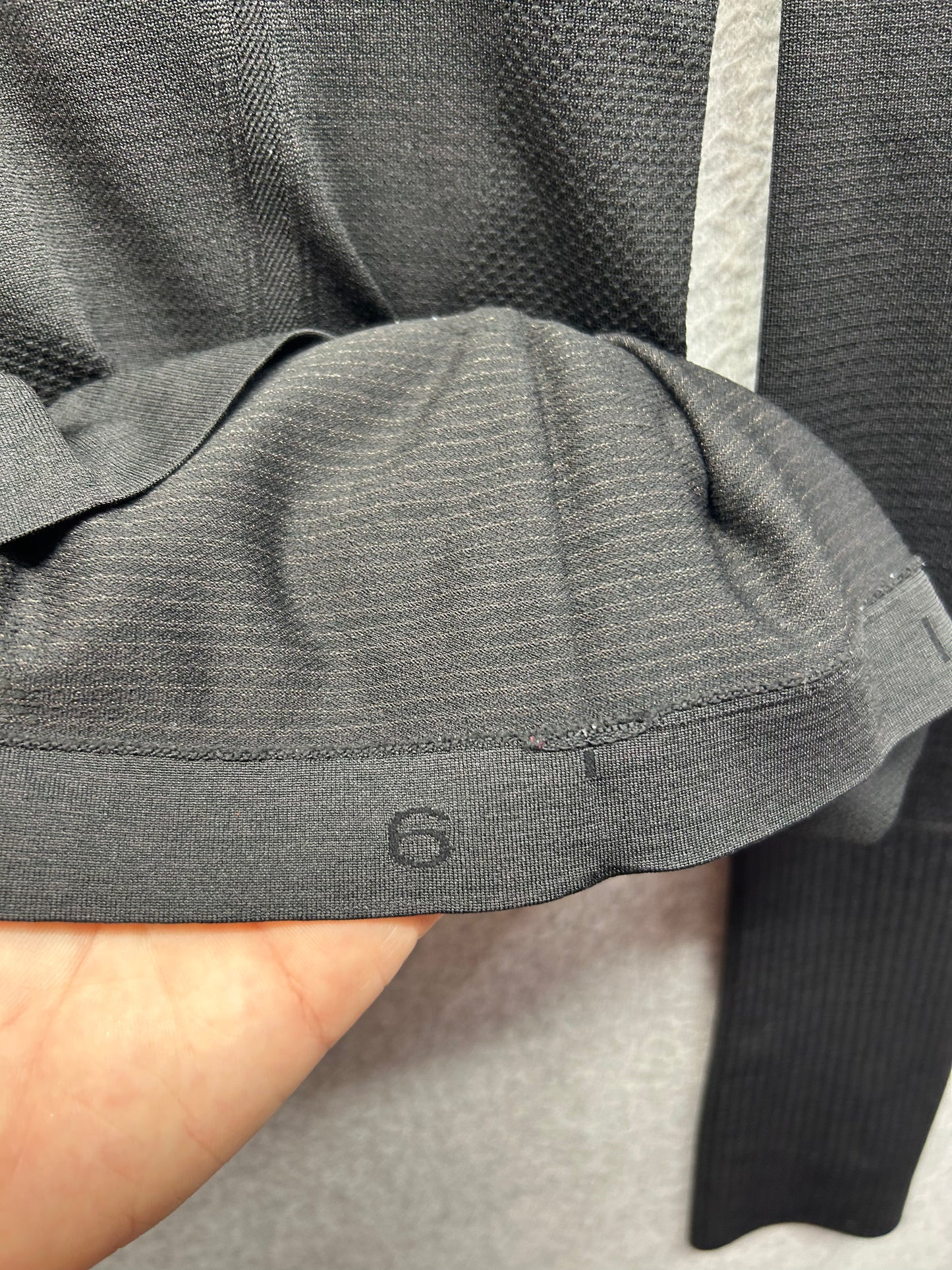 Lululemon Swiftly Tech Long Sleeve Crew Size 6 Black