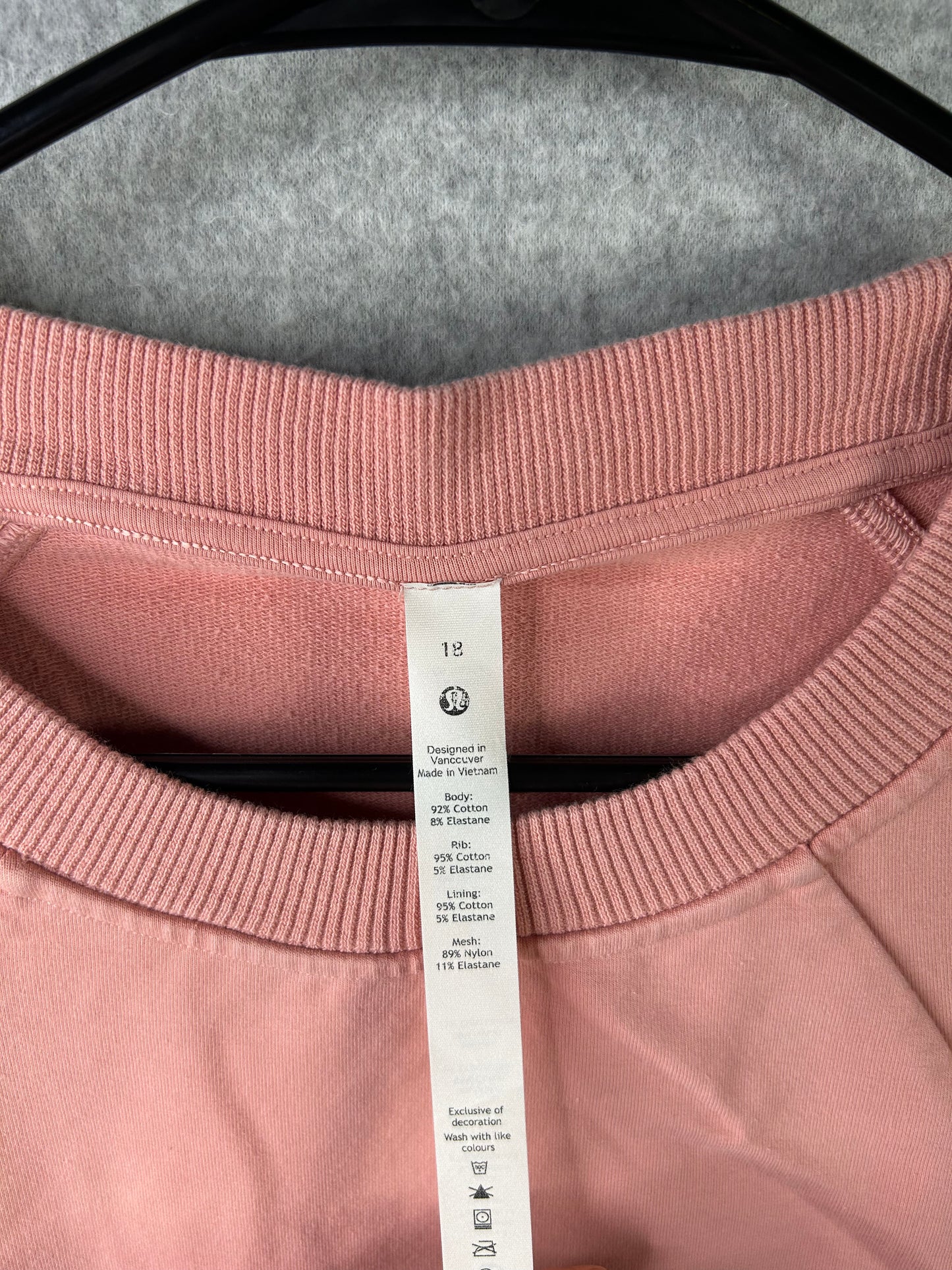 Lululemon Scuba Crew Size 18 Pink Puff