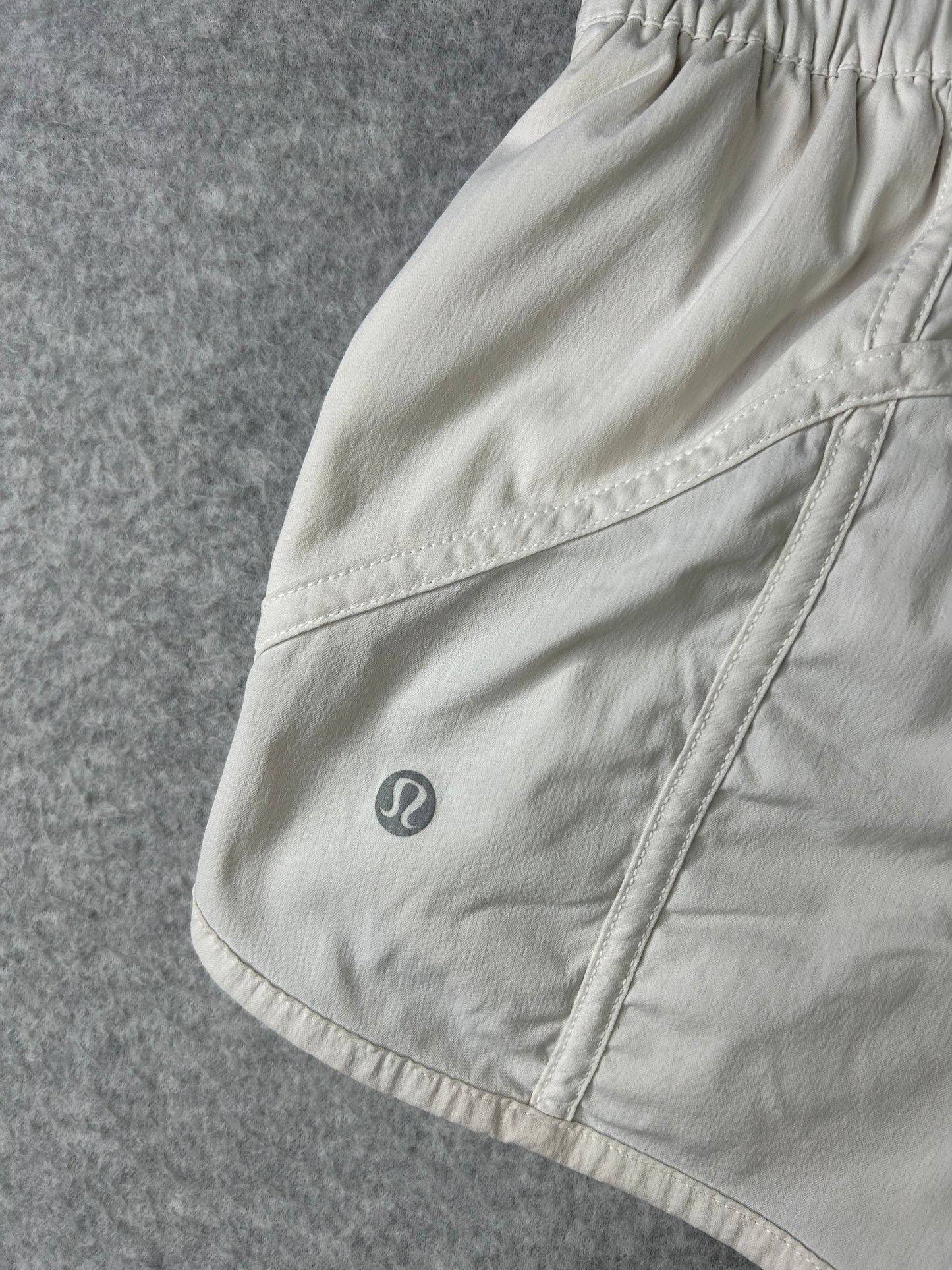 Lululemon Tracker Short V 4" Size 4 White