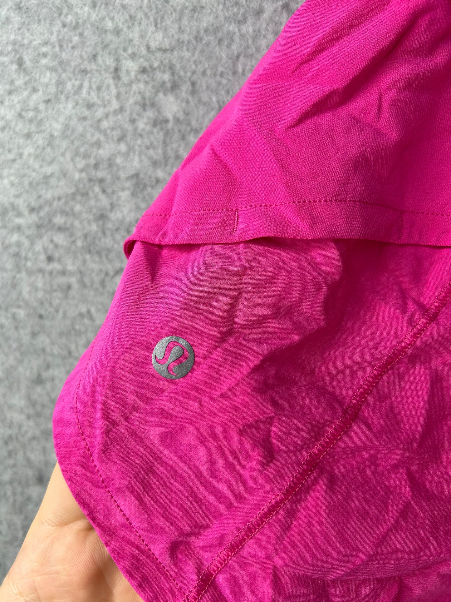 Lululemon Speed Up Mid-Rise Short 4" Size 0 Sonic Pink