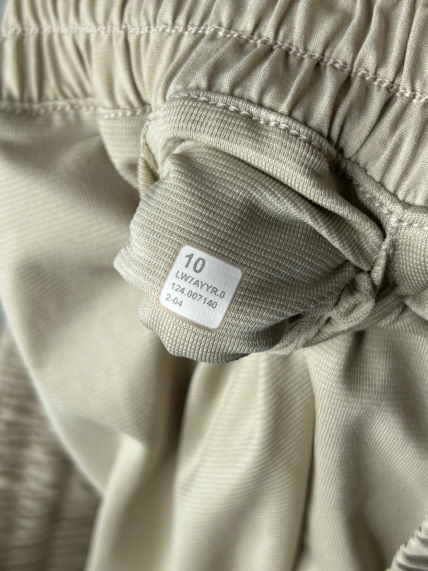 Lululemon Hotty Hot High-Rise Lined Short 2.5" Size 10 Sheer Oak (Square Dot)