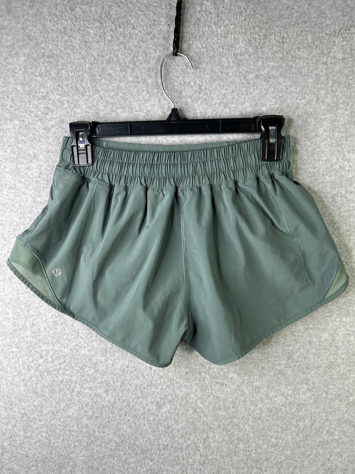 Lululemon Hotty Hot Short II 2.5" Size 6 Dark Forest