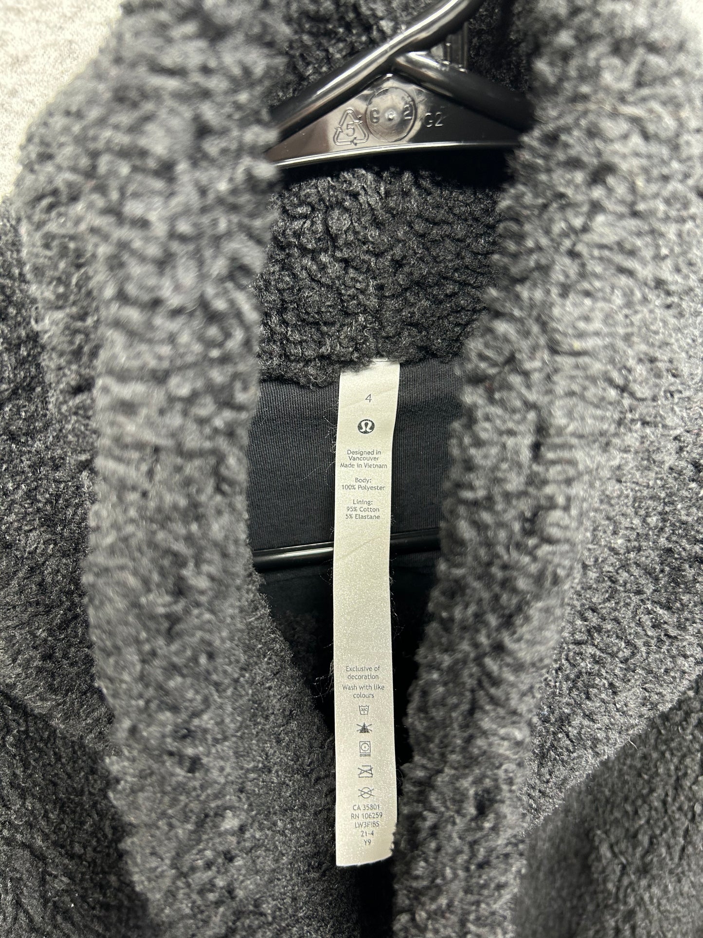 Lululemon Warmth Restore Long Pullover Size 4 Black