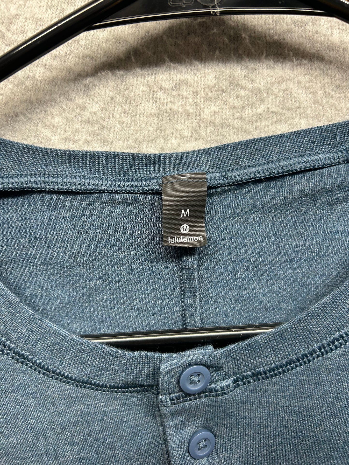 Lululemon 5 Year Basic Long Sleeve Henley Size Medium Code Blue