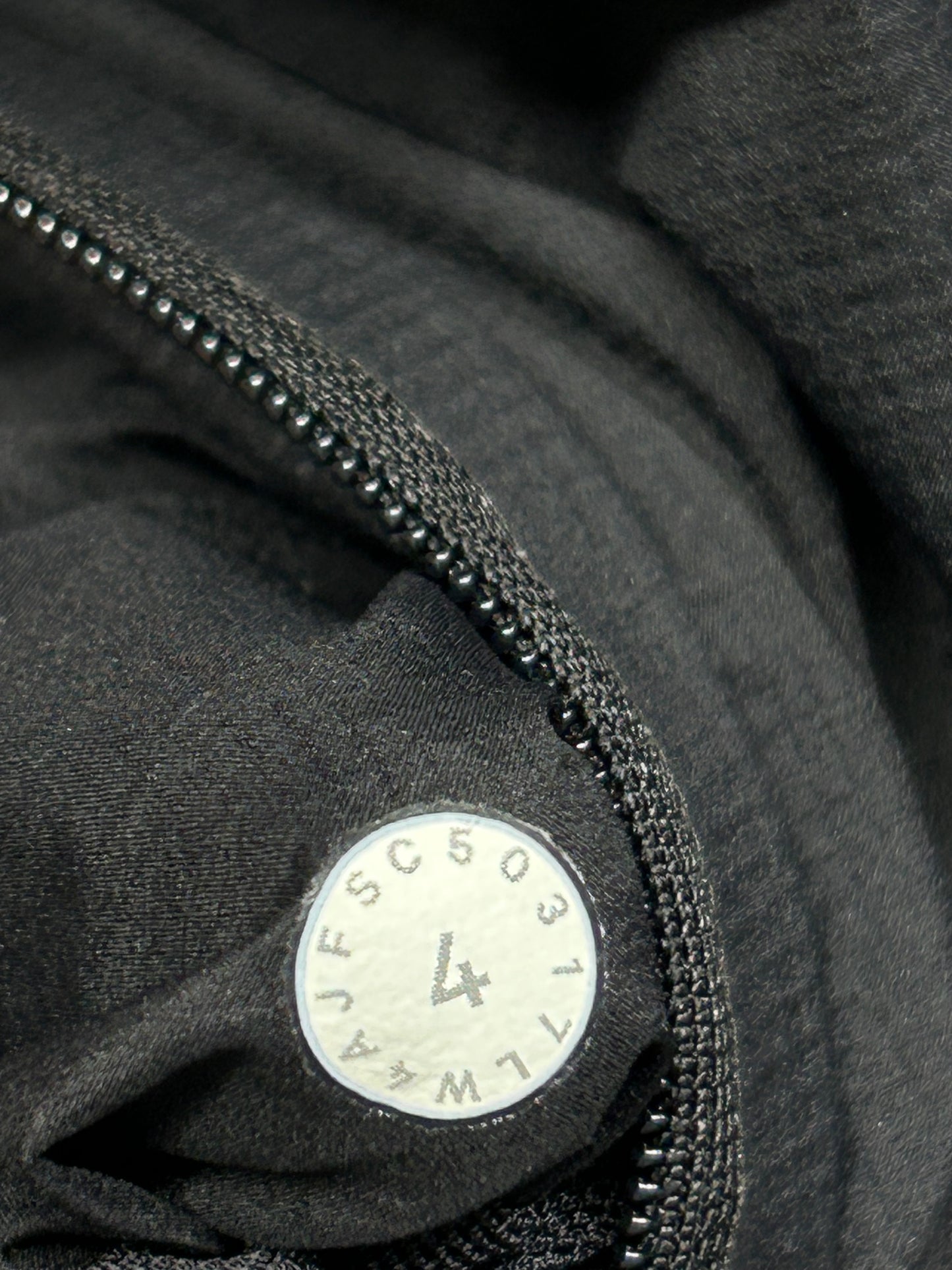 Lululemon Like The Wind Vest Size 4 Black