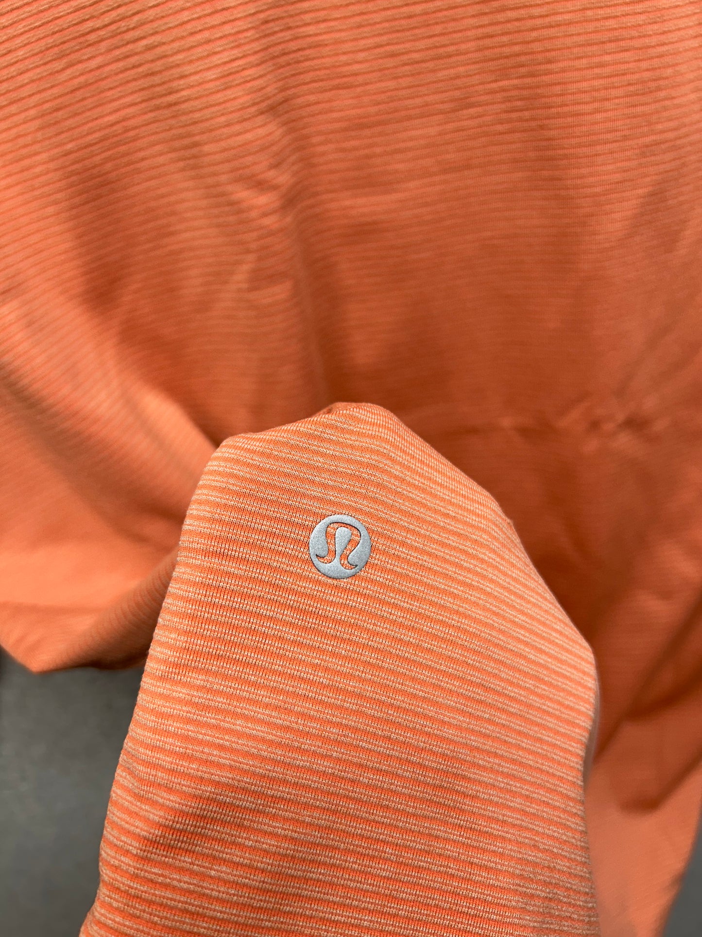Lululemon Metal Vent Tech Long Sleeve Shirt 2.0 Size Medium Spandex Stripe Warm Coral