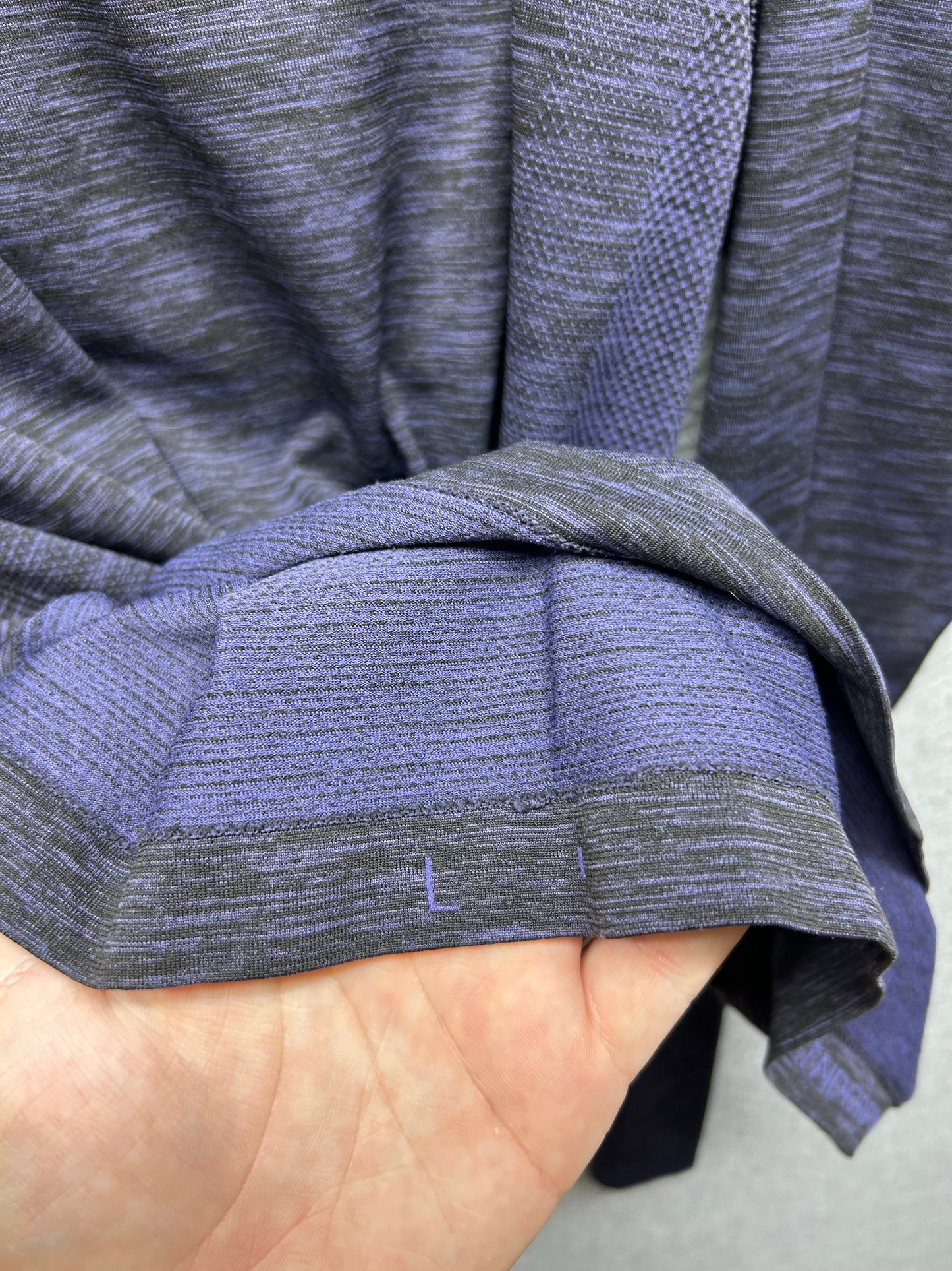 Lululemon Metal Vent Tech Long Sleeve Henley Size Large Purple