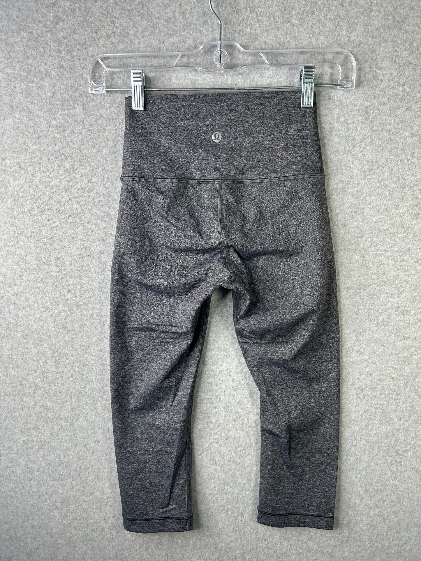 Lululemon Wunder Under Hi-Rise 1/2 Tight Luxtreme 18" Size 2 Heathered Black