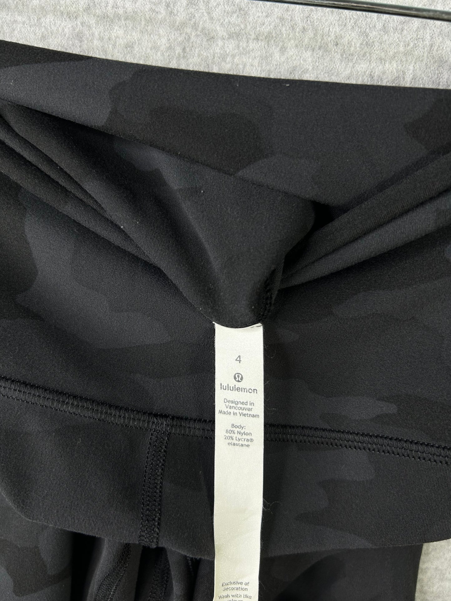 Lululemon Align Crop 23" Size 4 Heritage 365 Camo Deep Coal Multi