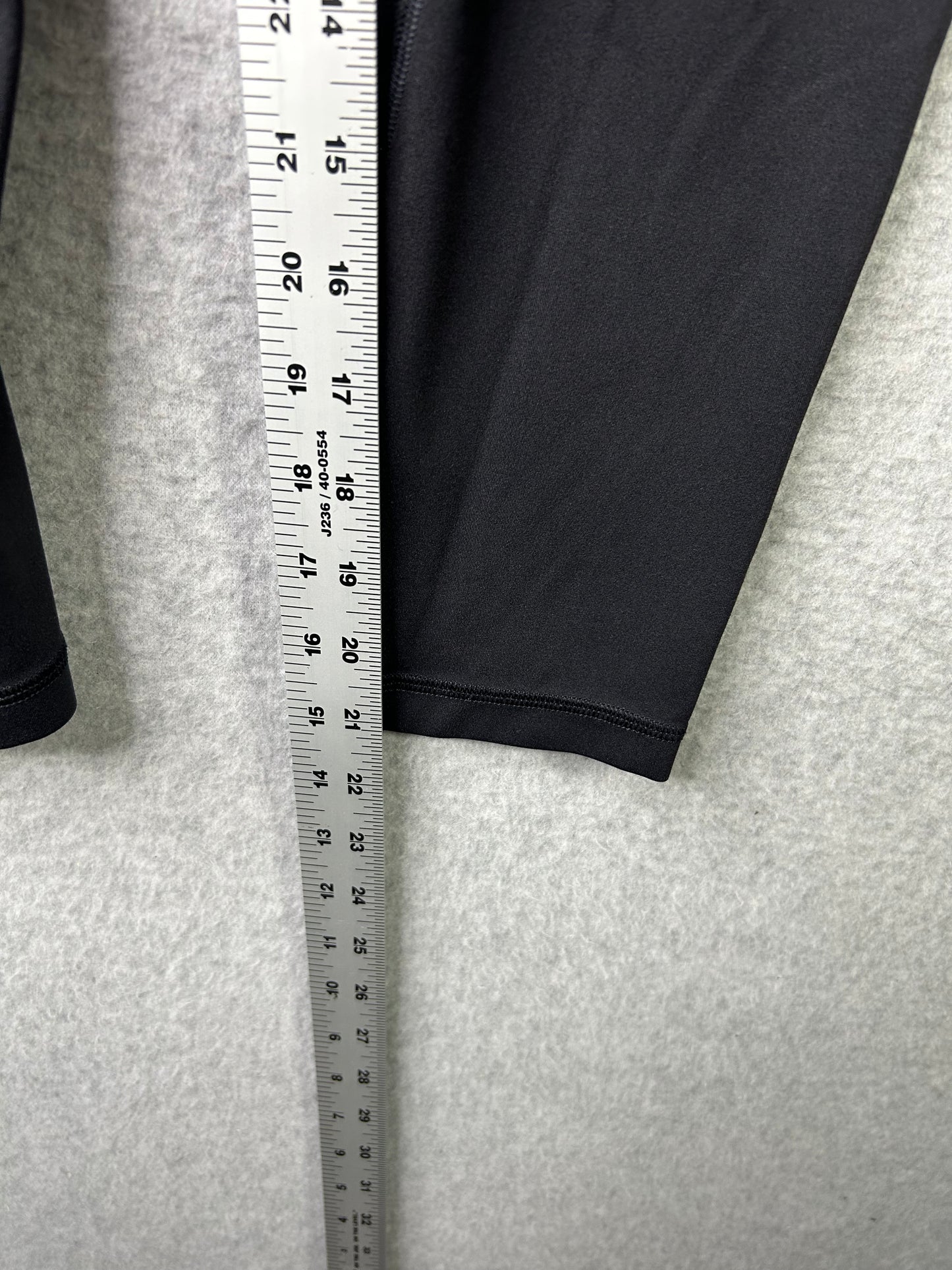 Lululemon Align Crop 21" Size 4 Black