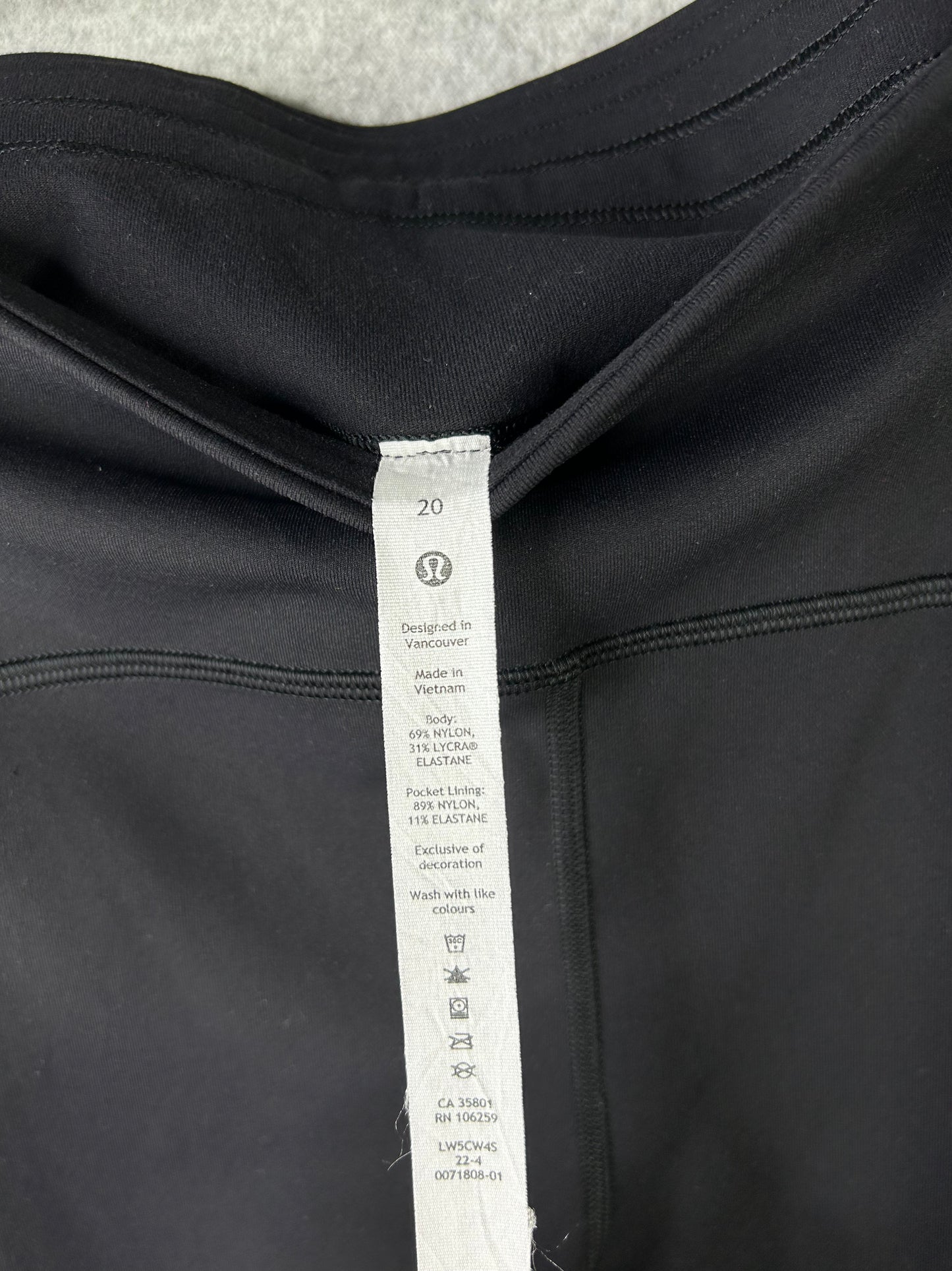 Lululemon Swift Speed High-Rise Brushed Tight 28" Size 20 Black