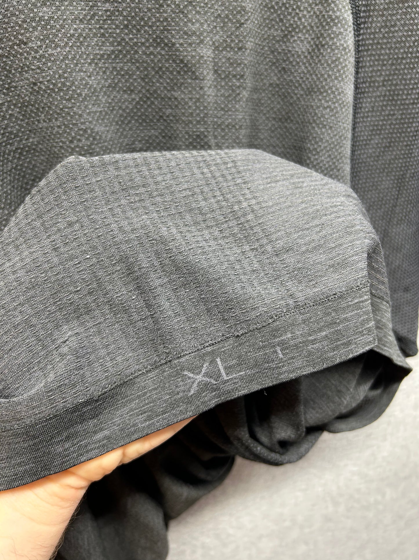 Lululemon Metal Vent Tech Short Sleeve Size XL Black