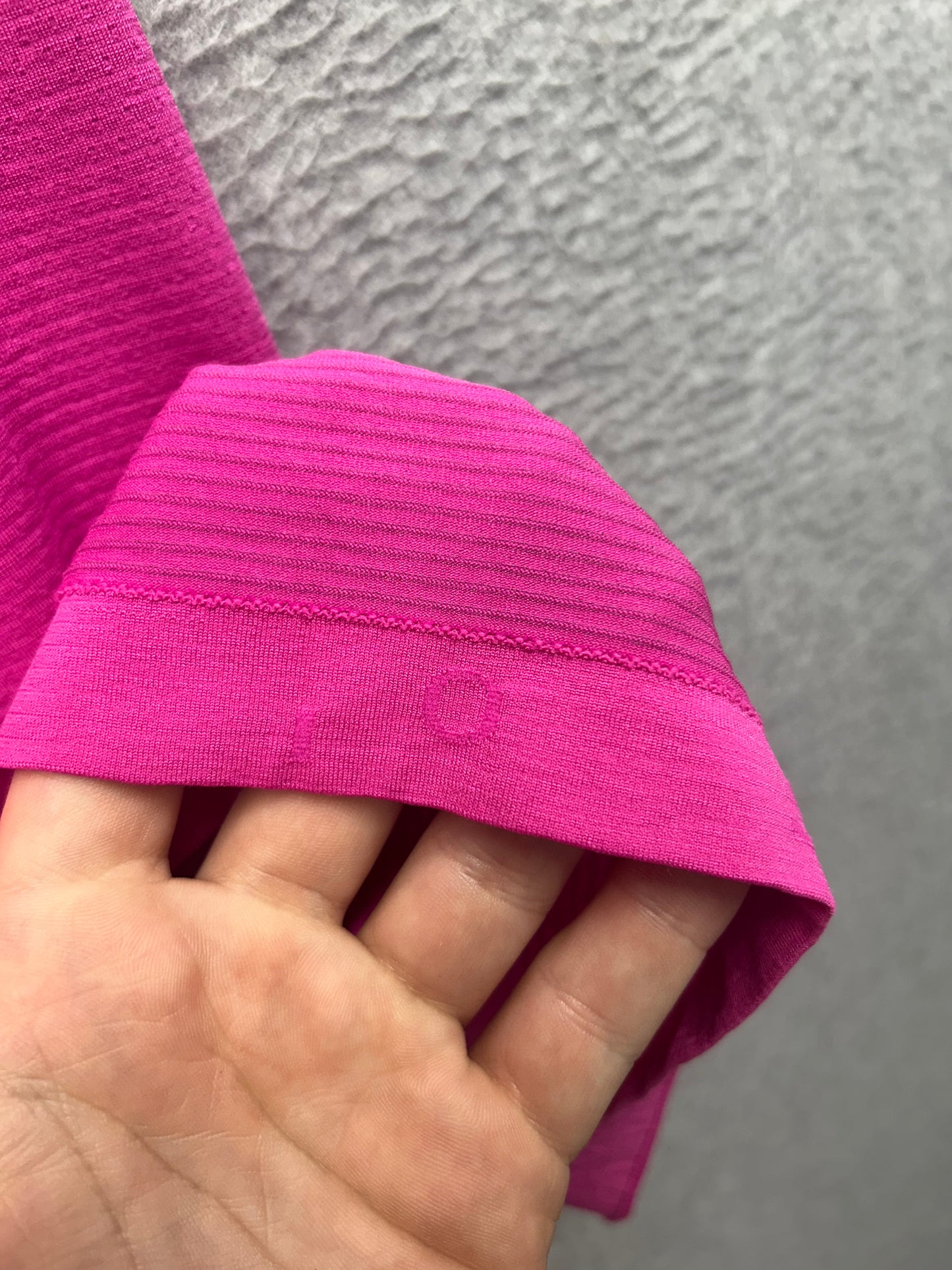 Lululemon Swiftly Tech Short Sleeve Shirt 2.0 Size 0 Pink