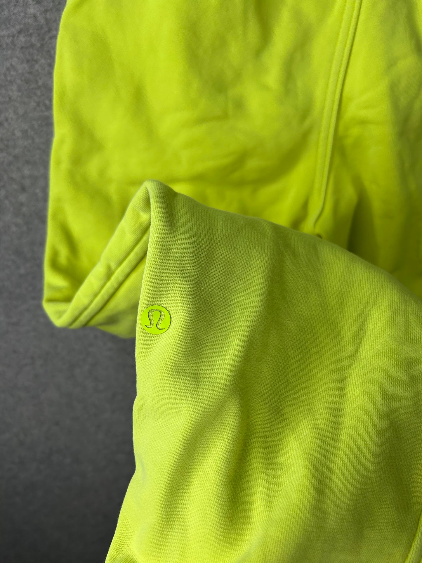 Lululemon Scuba High-Rise French Terry Jogger Size 2 Neon Garment Dye Solid Highlight Yellow