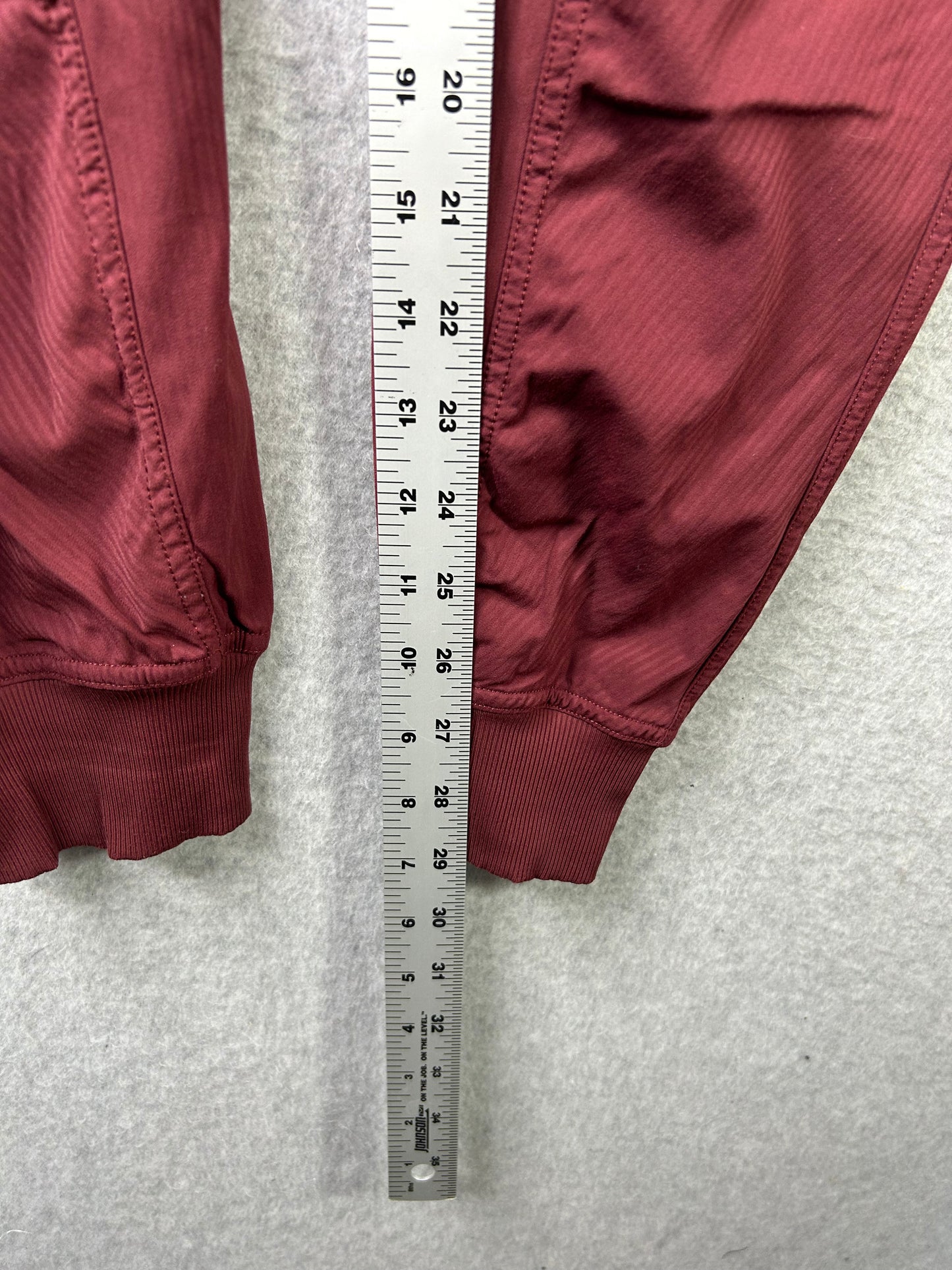 Lululemon Dance Studio Mid-Rise Jogger Size 4 Red Merlot
