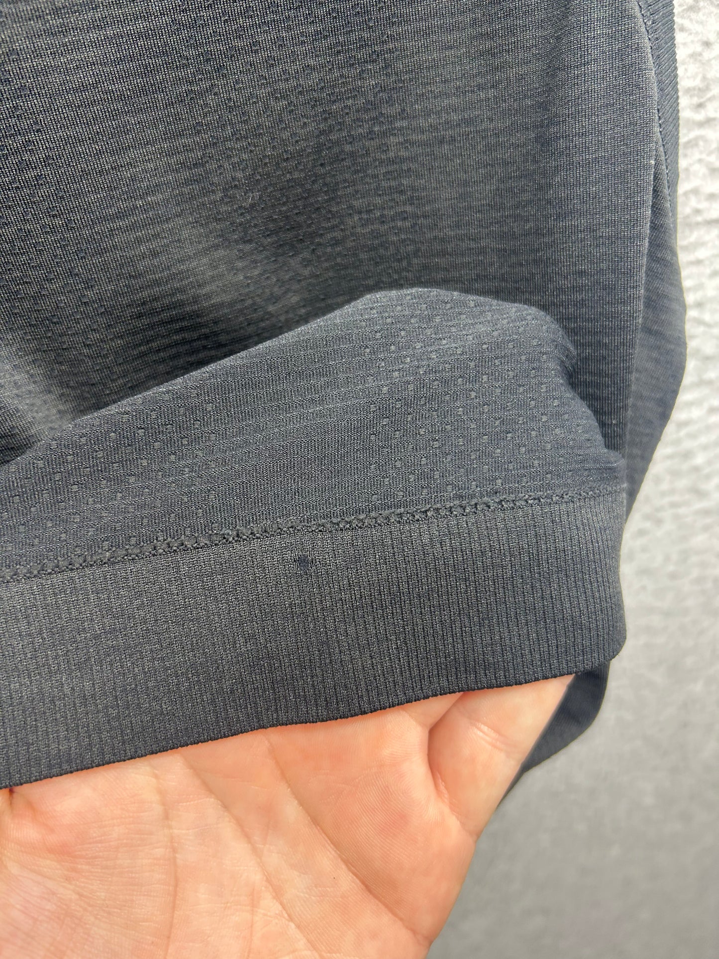Lululemon Swiftly Relaxed Tank Size 4 Black