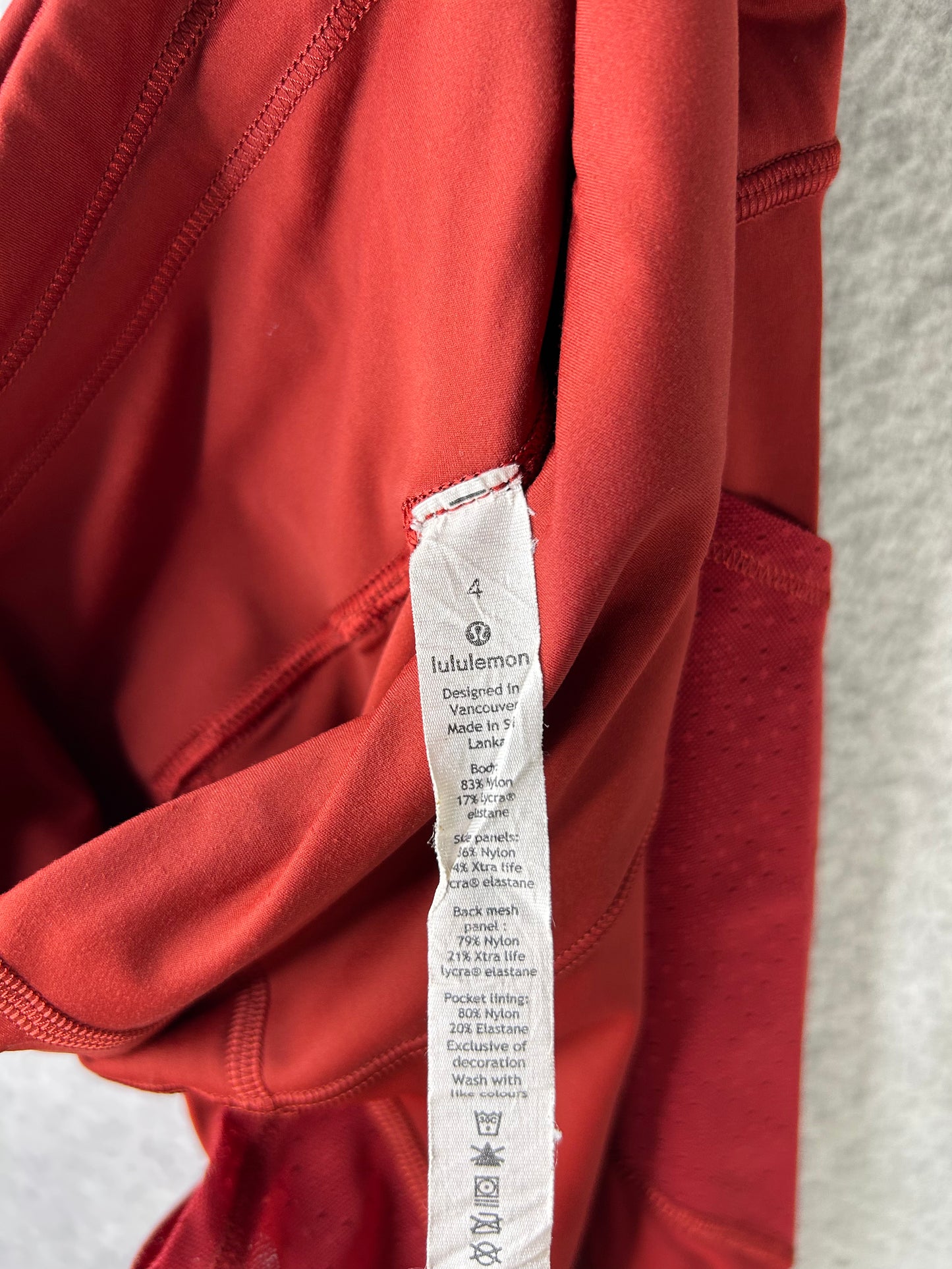 Lululemon Run Smoothly Crop 23" Size 4 Dark Sport Red