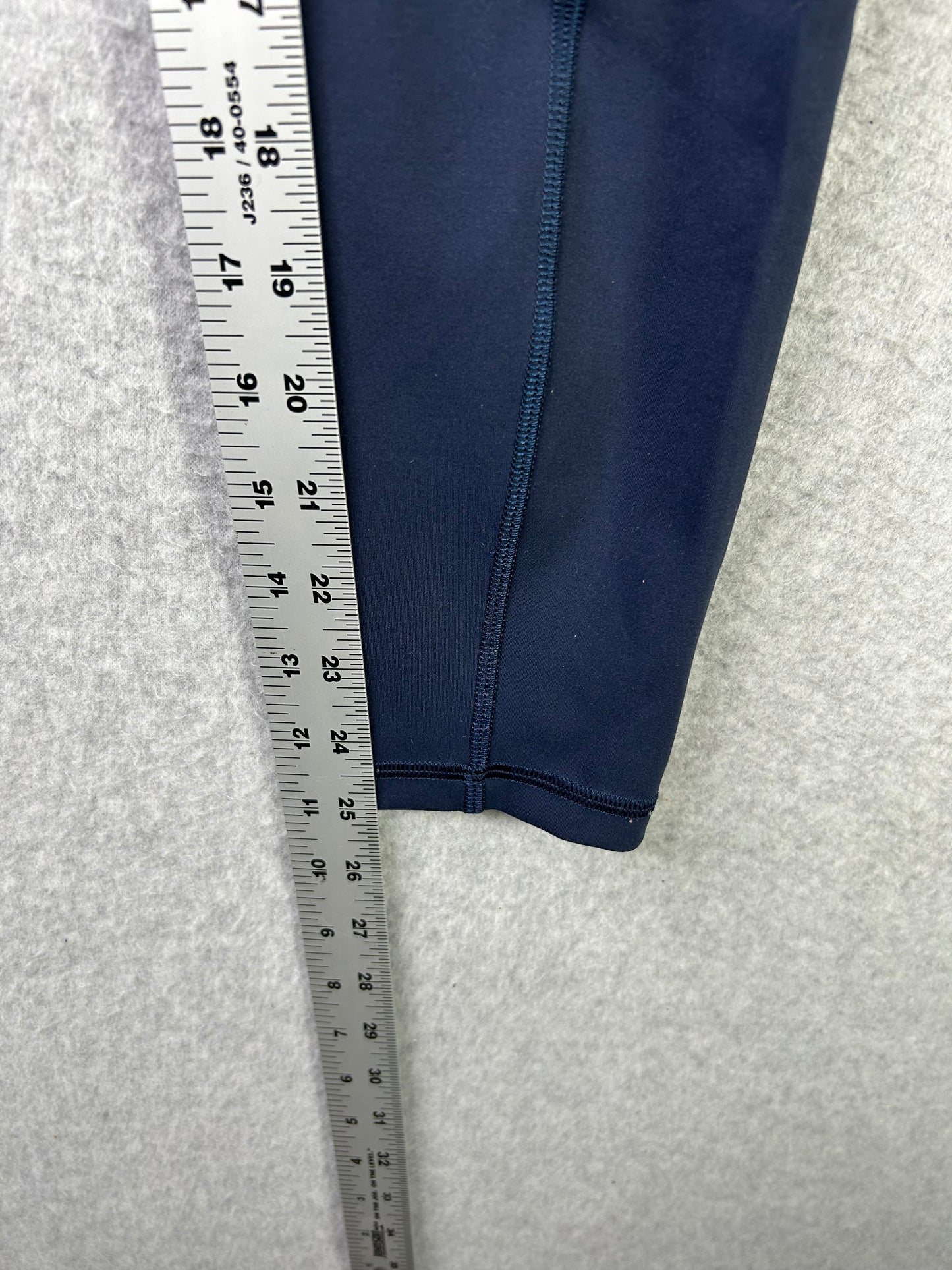 Lululemon Invigorate High-Rise Tight 25" Size 6 True Navy