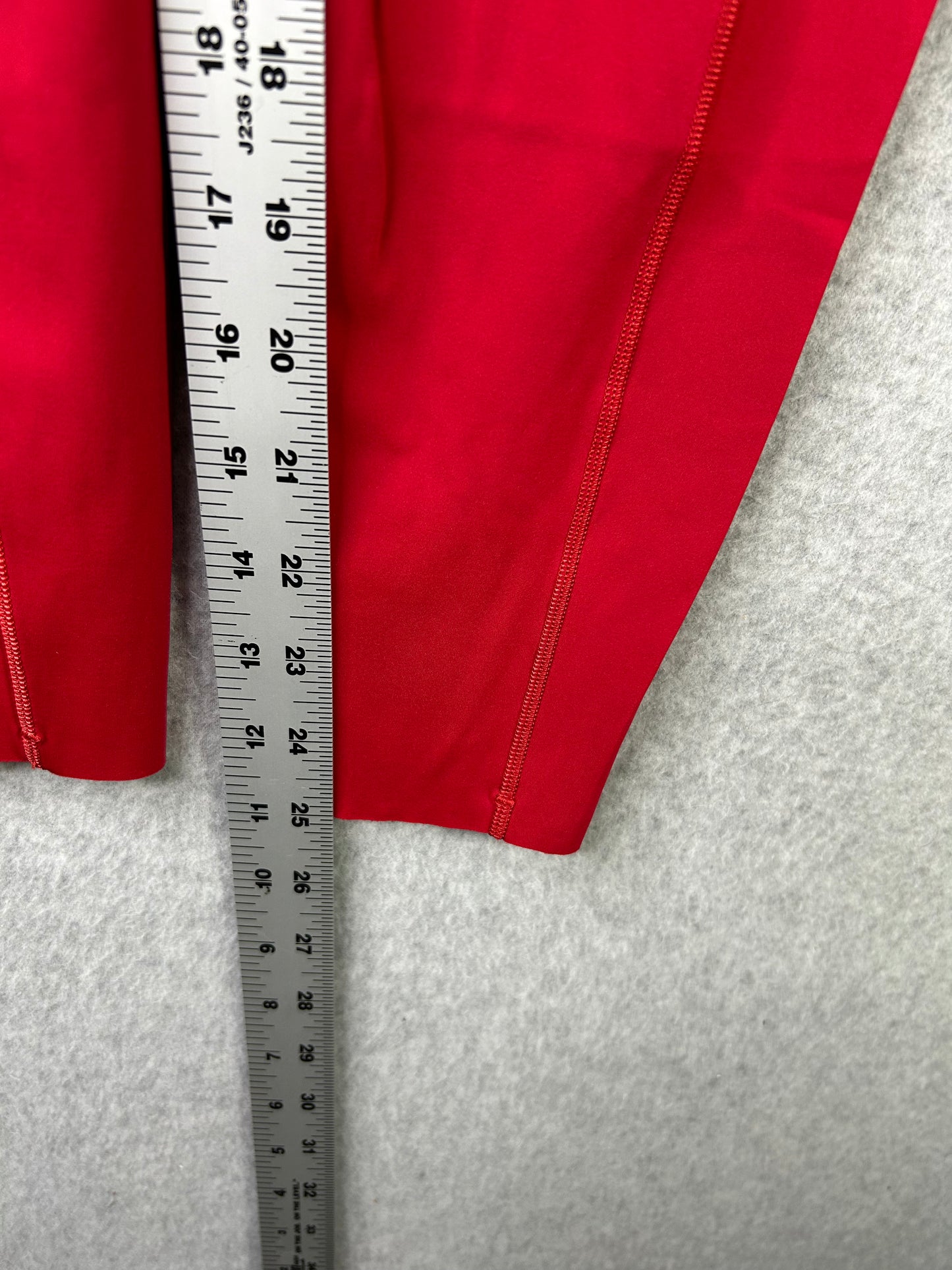 Lululemon Fast & Free 7/8 Tight II Non-Reflective Nulux 25" Size 6 Dark Red