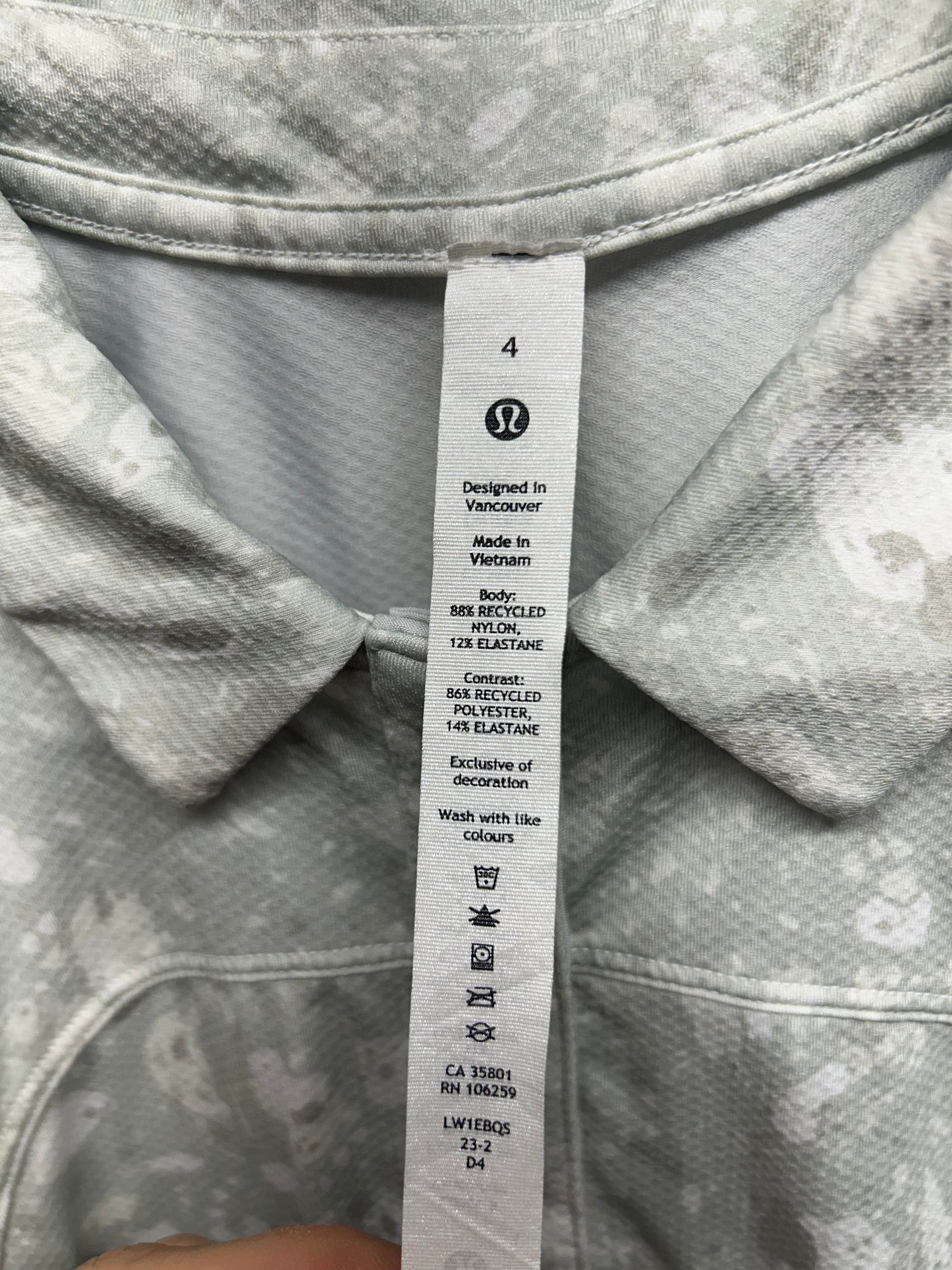 Lululemon Quick-Dry Sleeveless Polo Shirt Size 4 Terrazzo Marble Silver Ice Multi