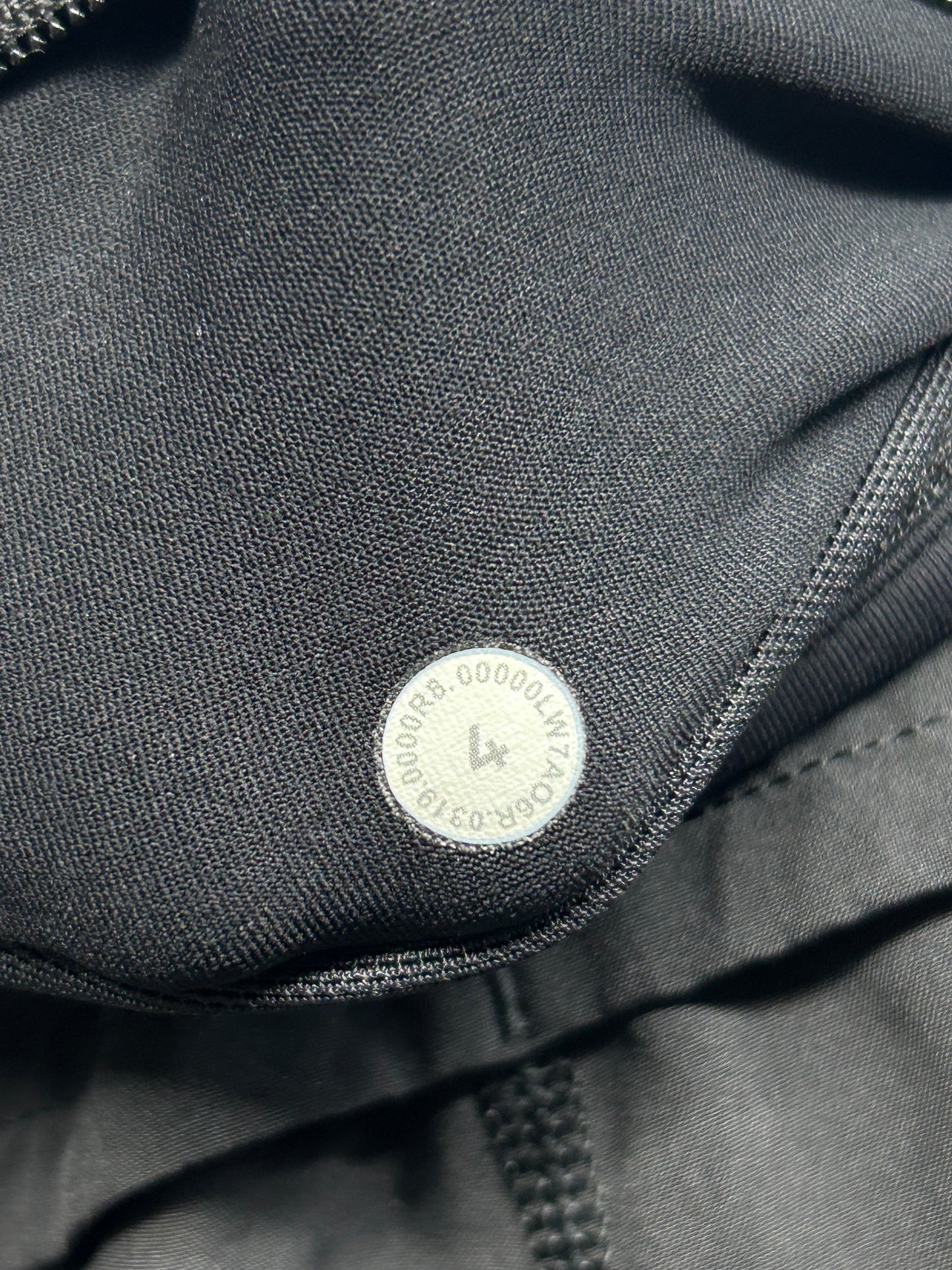 Lululemon Speed Up Short 2.5" Size 4 Black