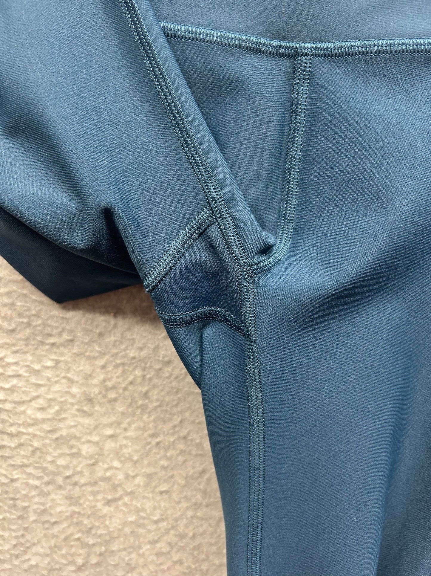 Lululemon Zoned In Tight 27" Size 4 Night Diver
