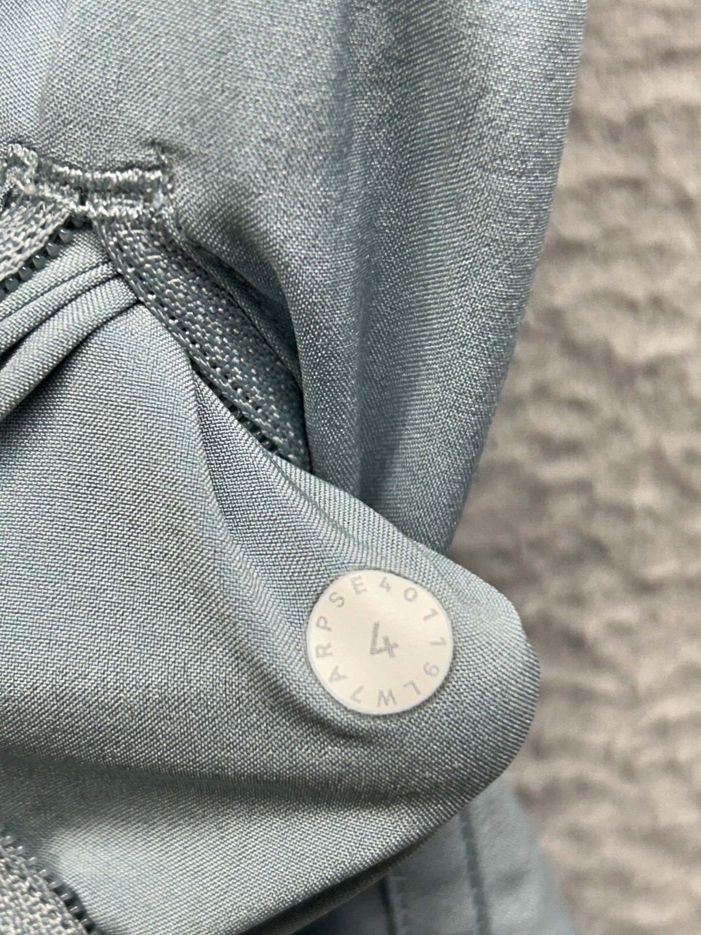 Lululemon Tracker Short V 4" Size 4 Blue Cast