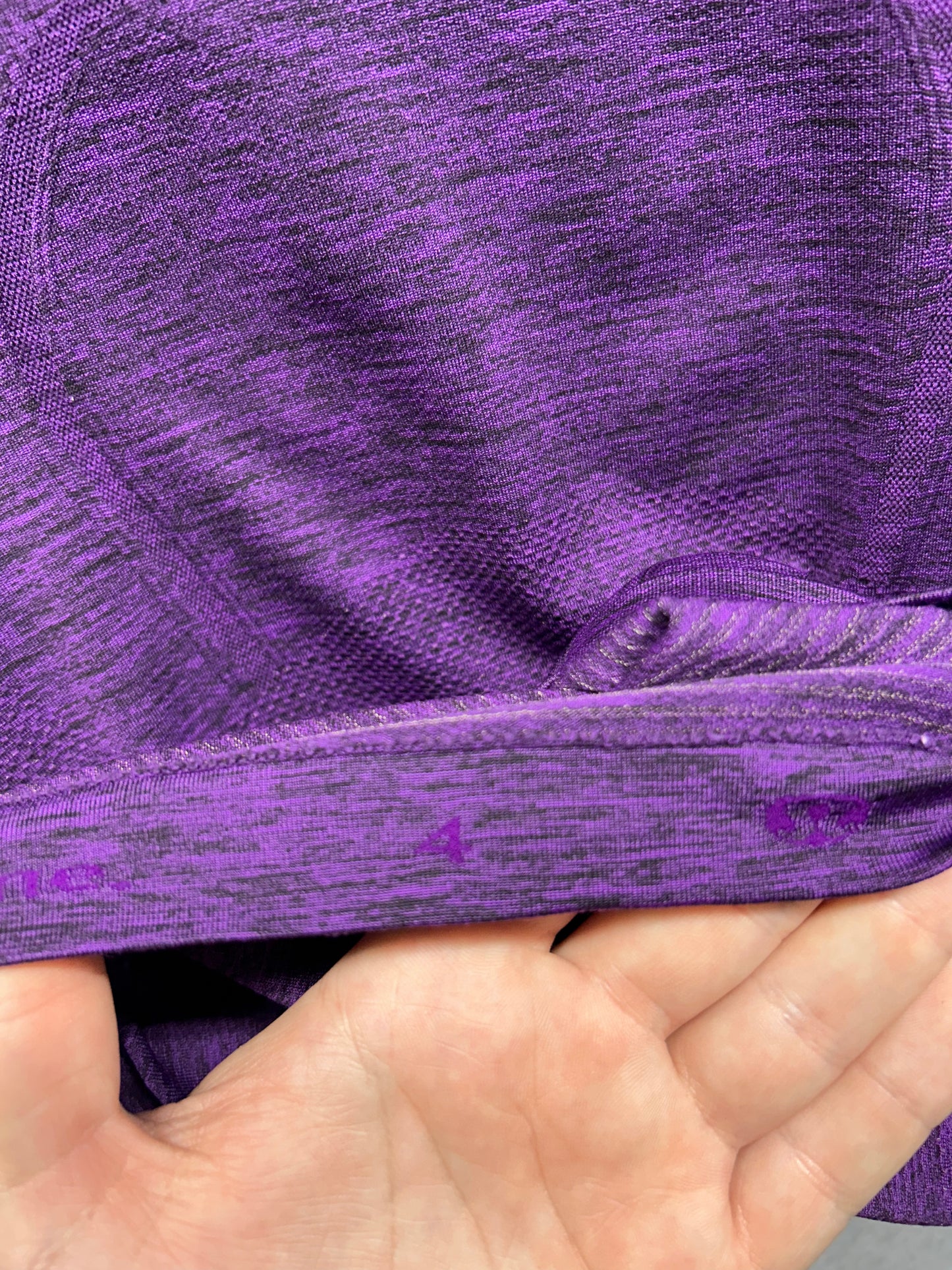 Lululemon Swiftly Tech Short Sleeve Crew Size 4 Chilled Grape