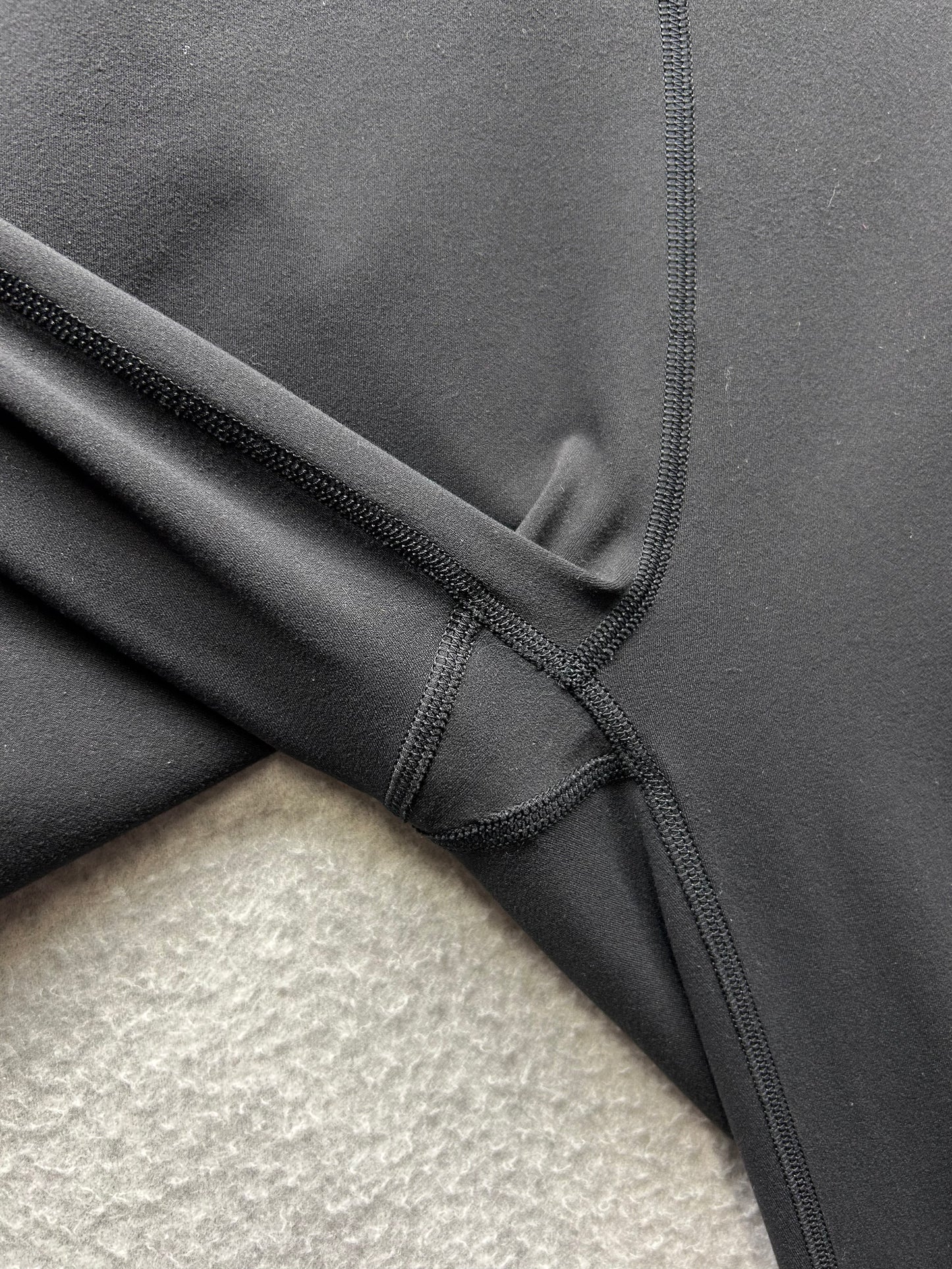 Lululemon Groove Super-High-Rise Flared Pant Nulu Size 6 Black