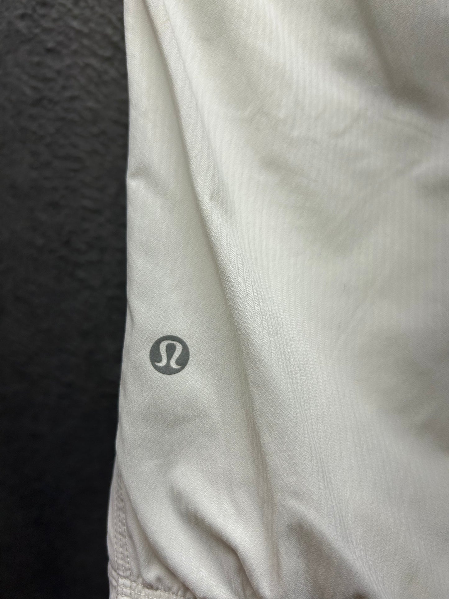 Lululemon Dance Studio Mid-Rise 20" Cropped Pant Size 6 White