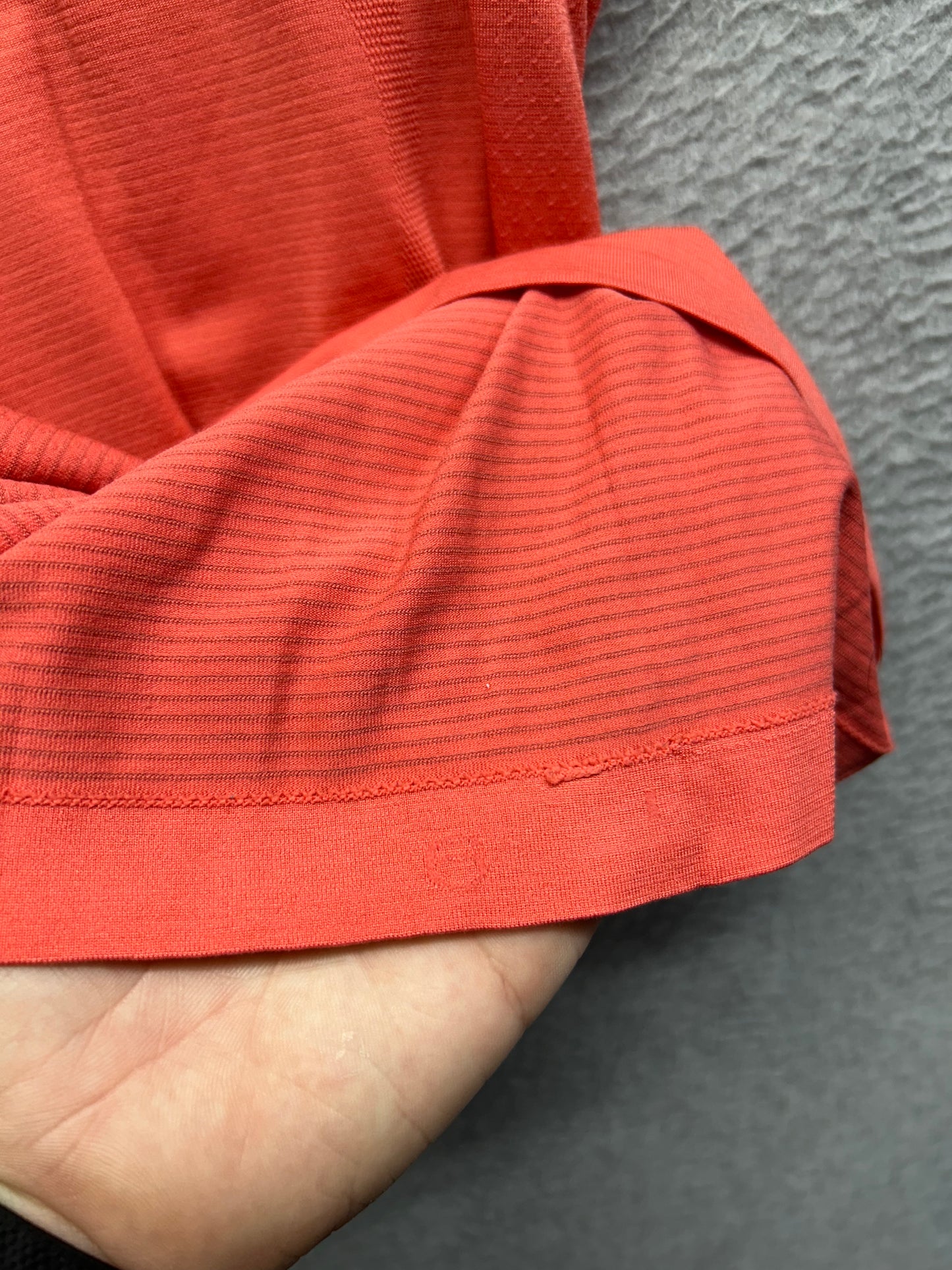 Lululemon Swiftly Tech Short Sleeve 2.0 Size 6 Warm Coral