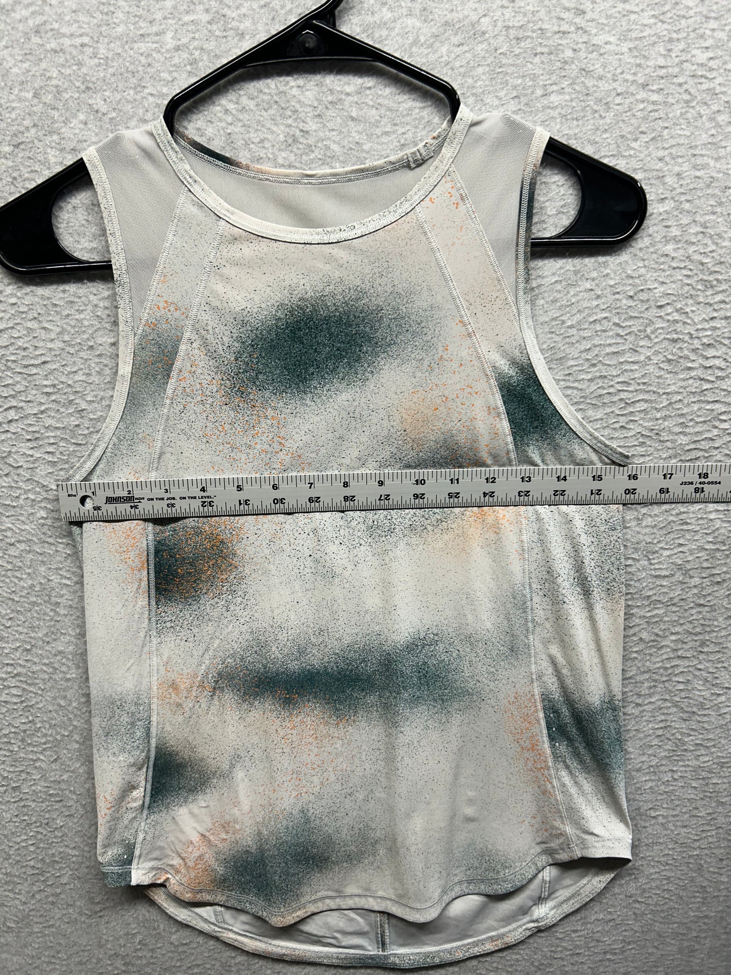 Lululemon Sculpt Tank Top Size 6 Spray Camo Silver Blue Multi